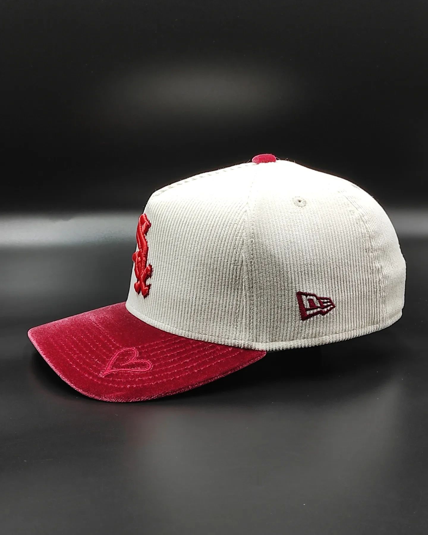New era White sox corduroy velvet 9forty a frame