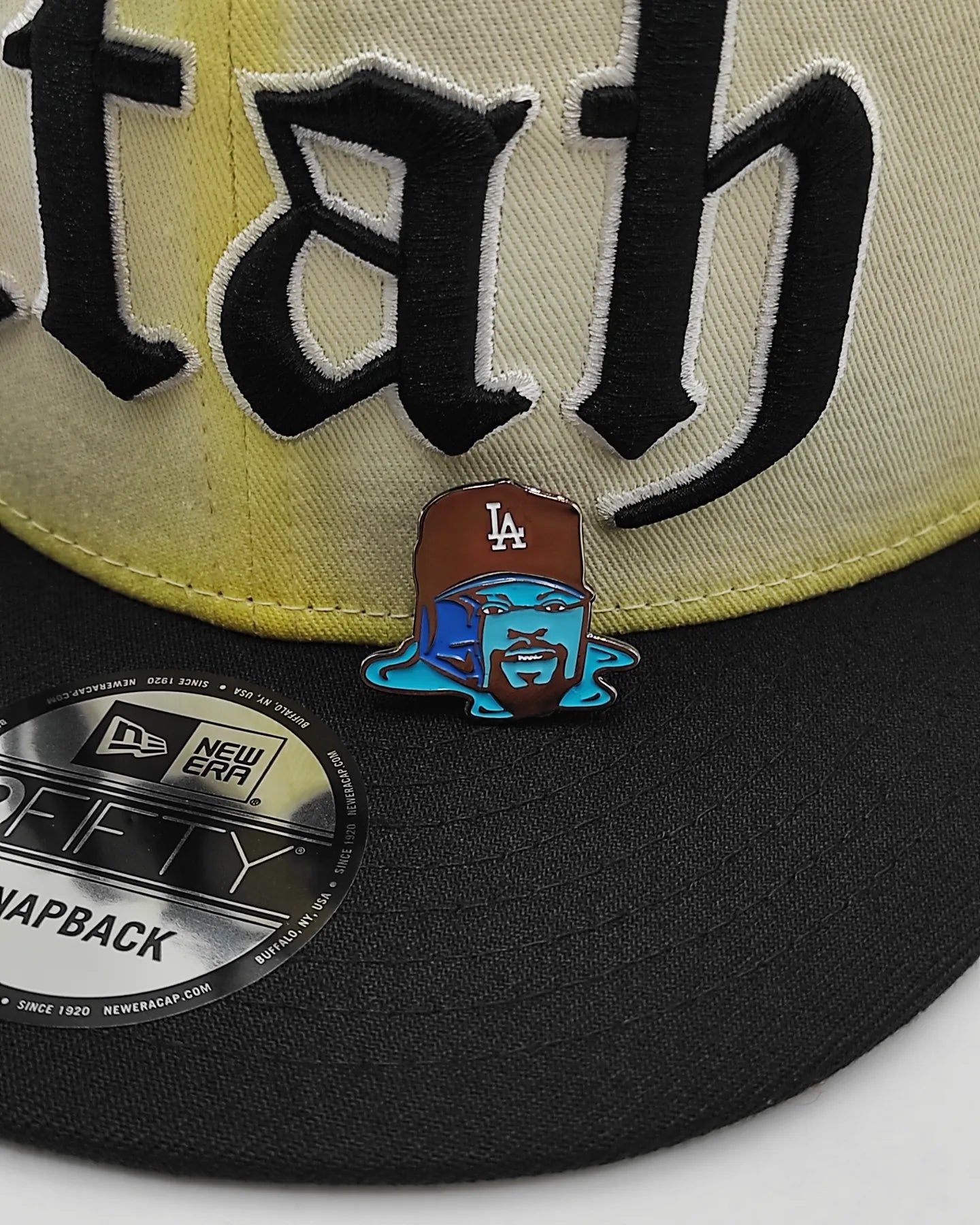 Pin metalico Ice cube