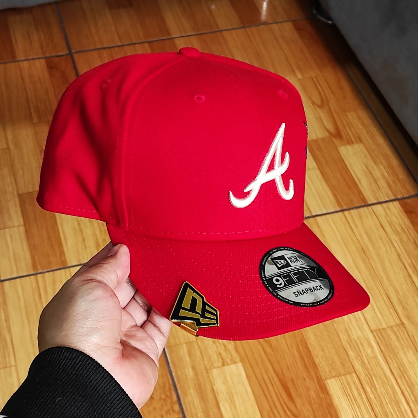 Atlanta Braves Gray Bottom City Art Side Patch New Era 9Fifty Snapback - Red