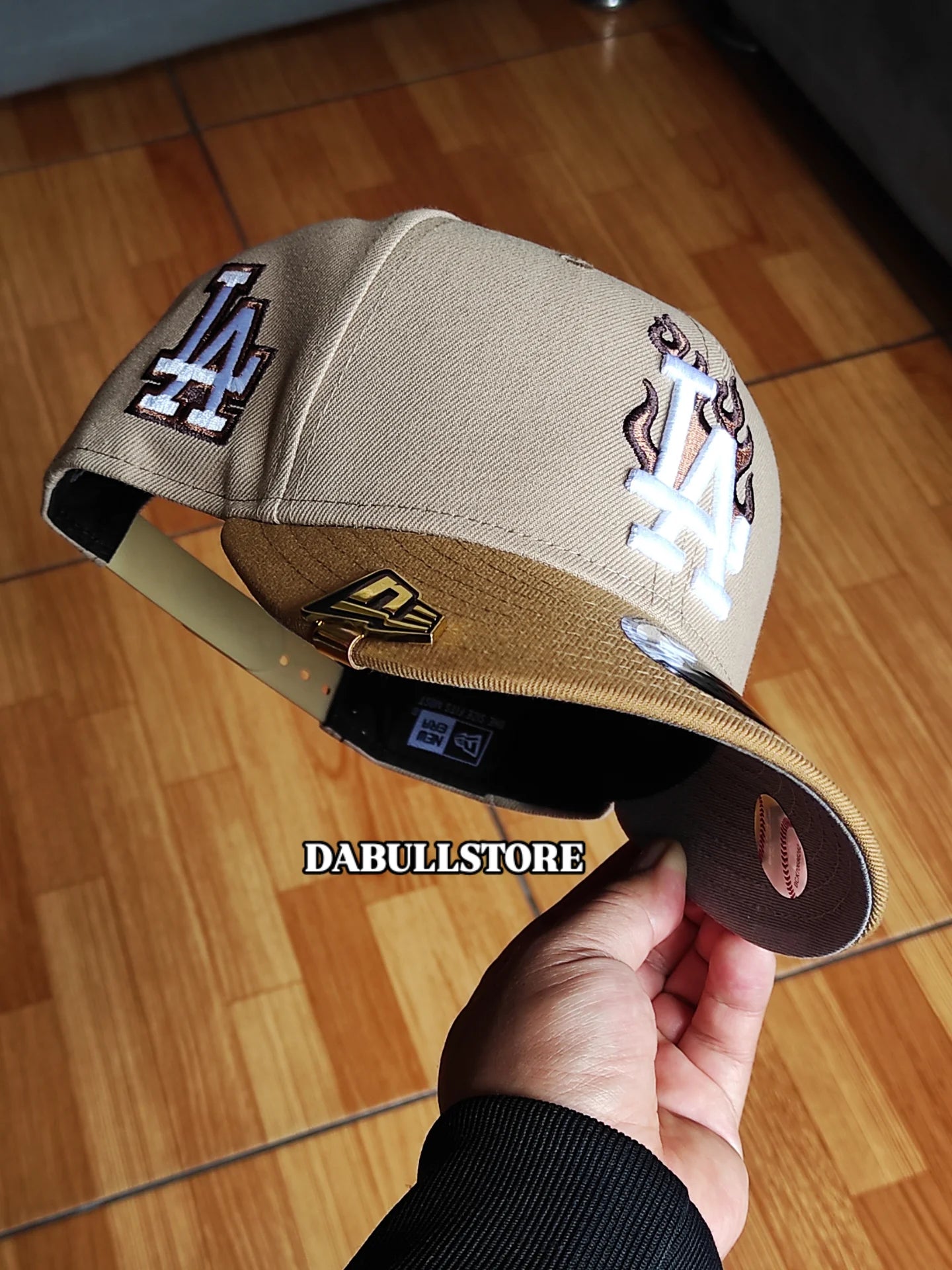 New Era Los Angeles Dodgers flame 🔥two Tone Brown light 9FIFTY snapback