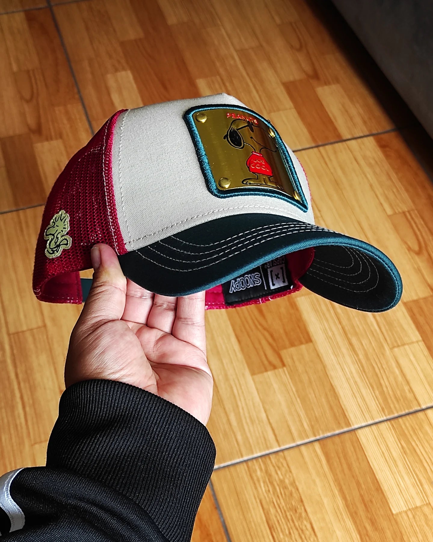 CAPSLAB peanuts Snoopy white red green trucker snapback hat