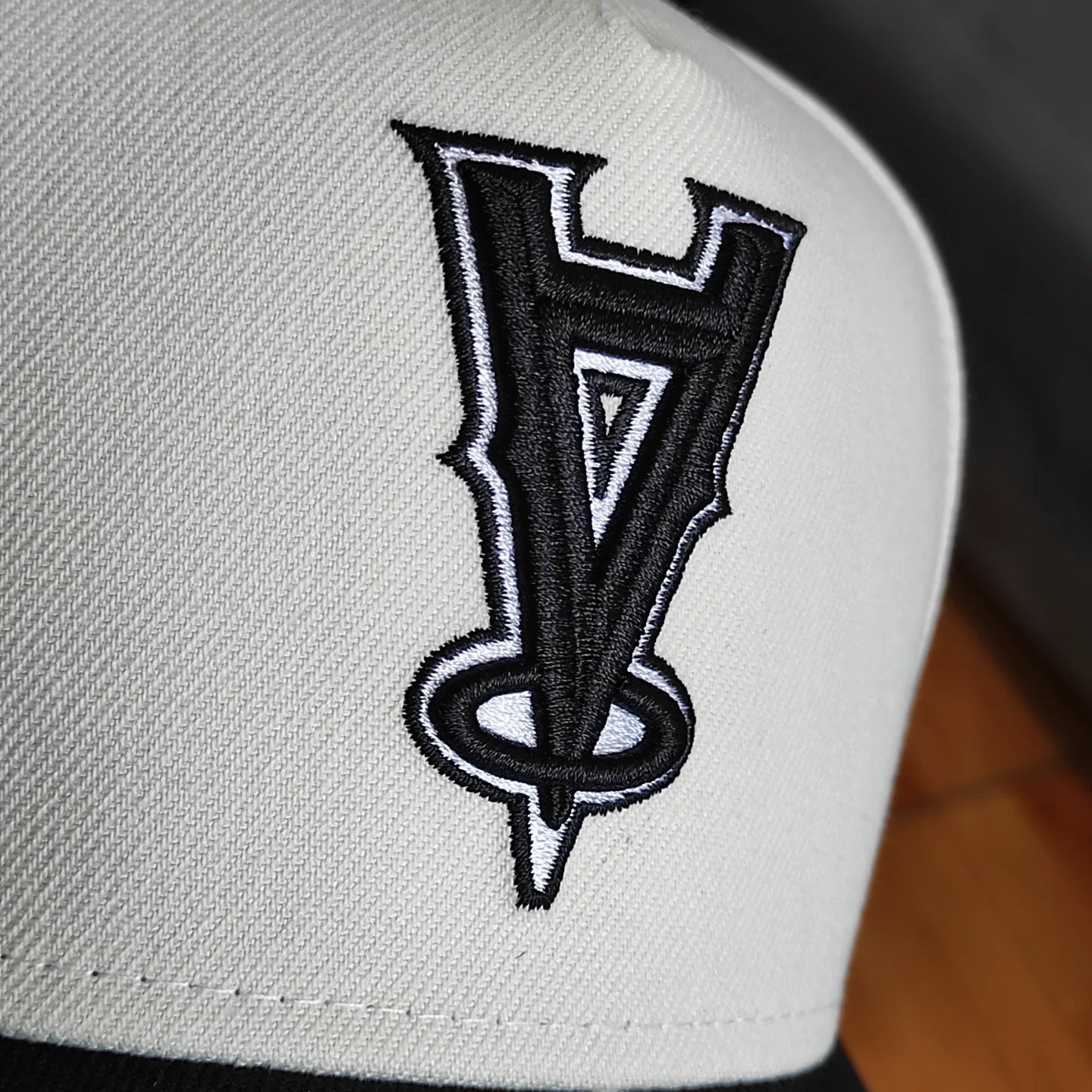 New Era Anaheim Angels Upside Down Chrome Black 2 Tone 50th Anniversary 9Forty A-Frame Snapback