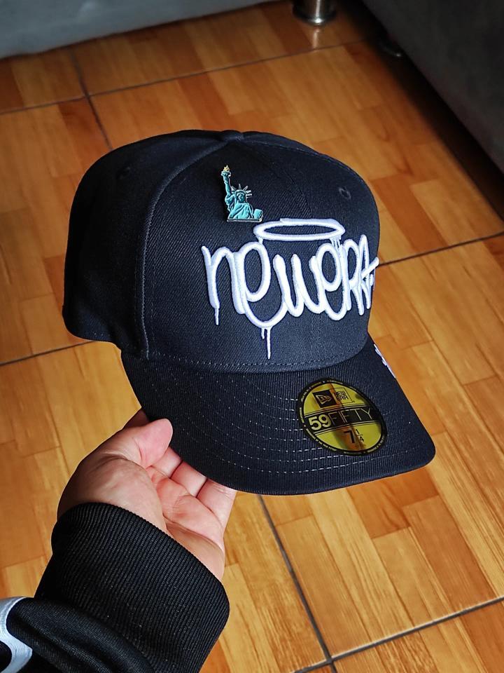 59FIFTY new era Grafiti navy incluye pin