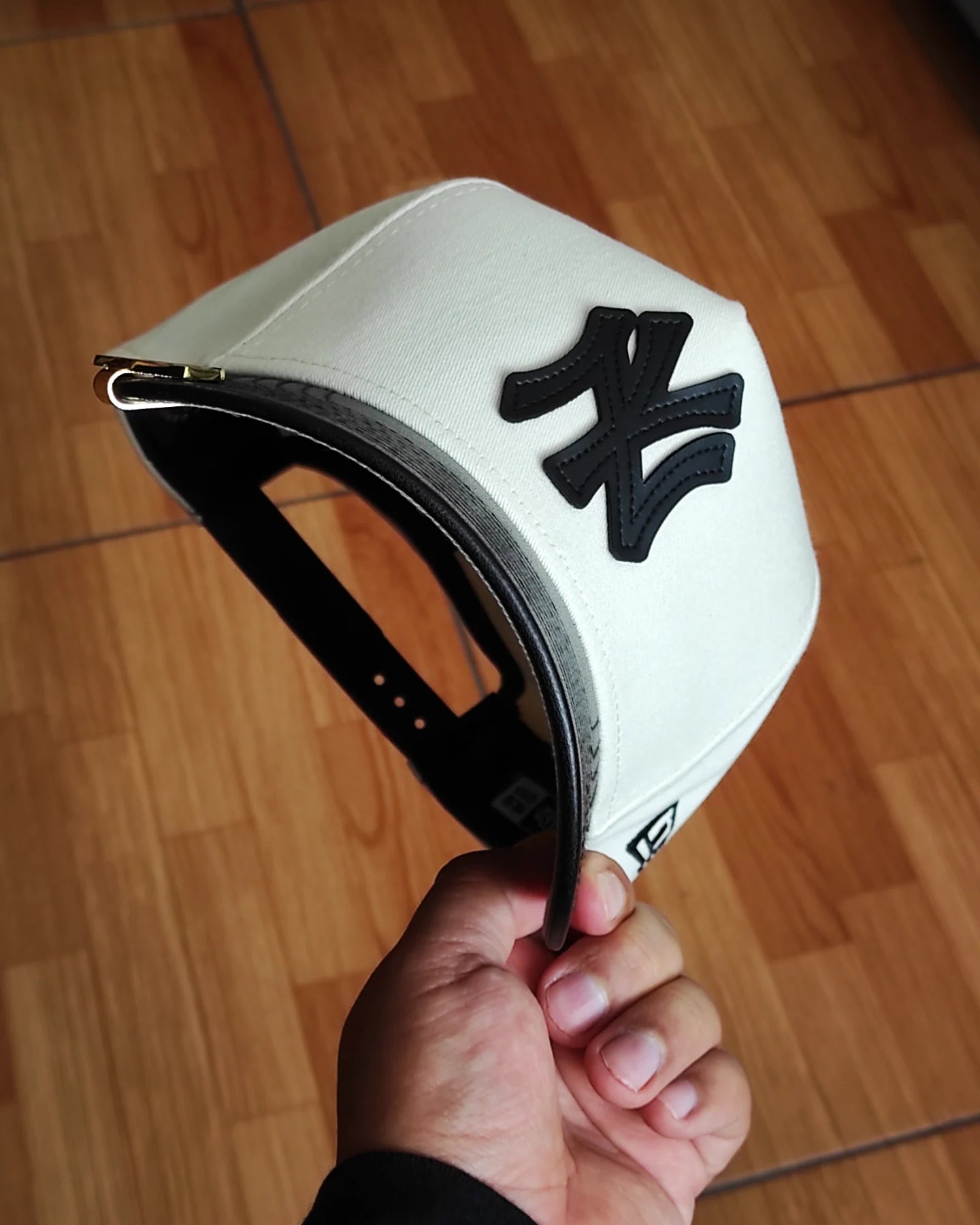 New Era New York Yankees 'visor cuero'' 9FORTY A-Frame Snapback