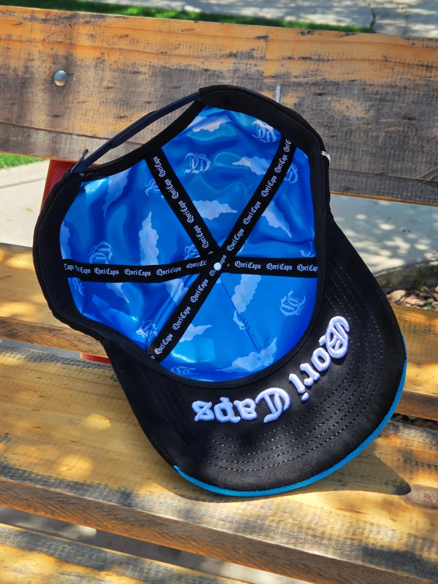 Gorra Qori Caps coleccion Cloud☁️ & Yankees🔥 a-frame Snapback