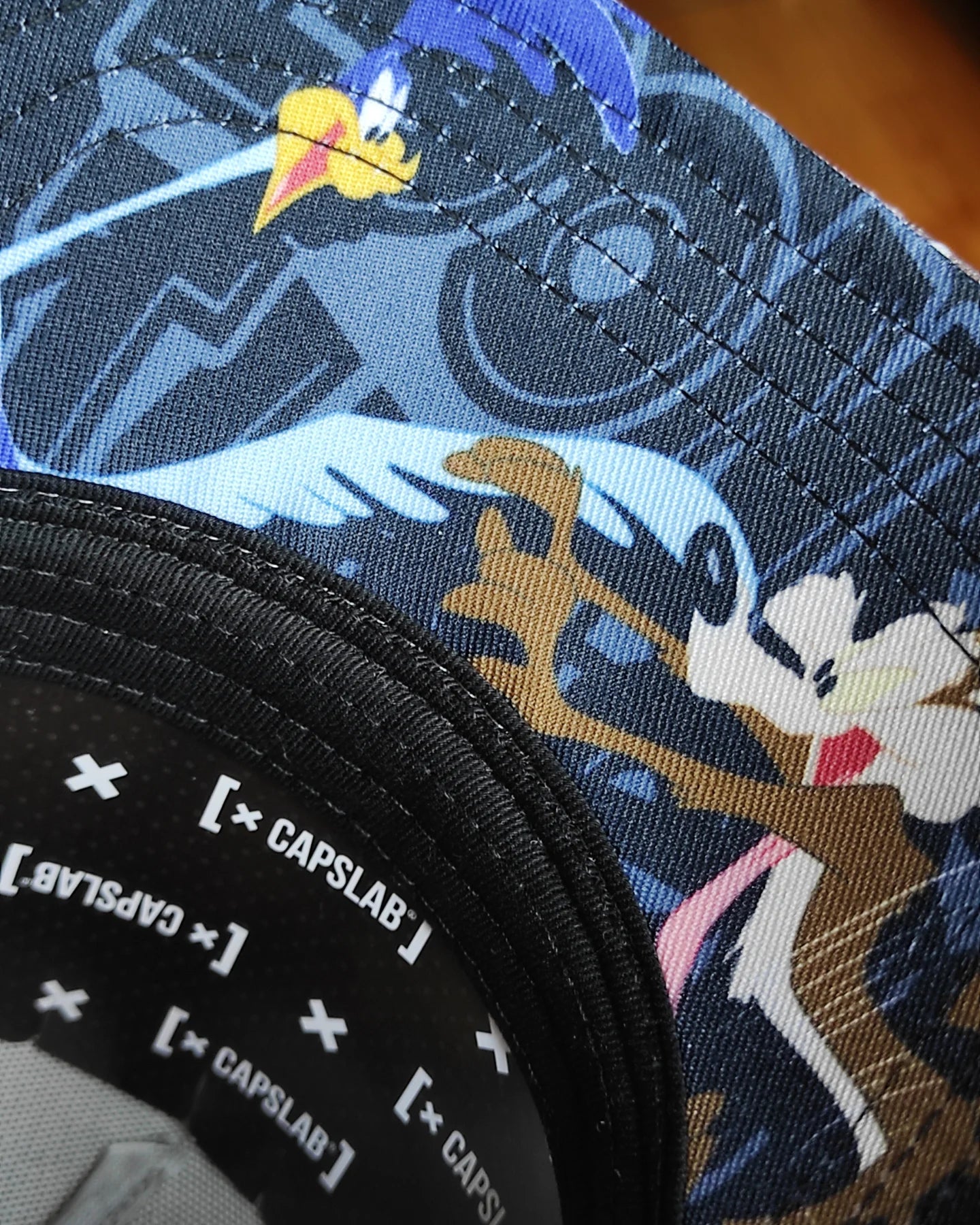 CAPSLAB LOONEY TUNES TRUCKER SNAPBACK HAT