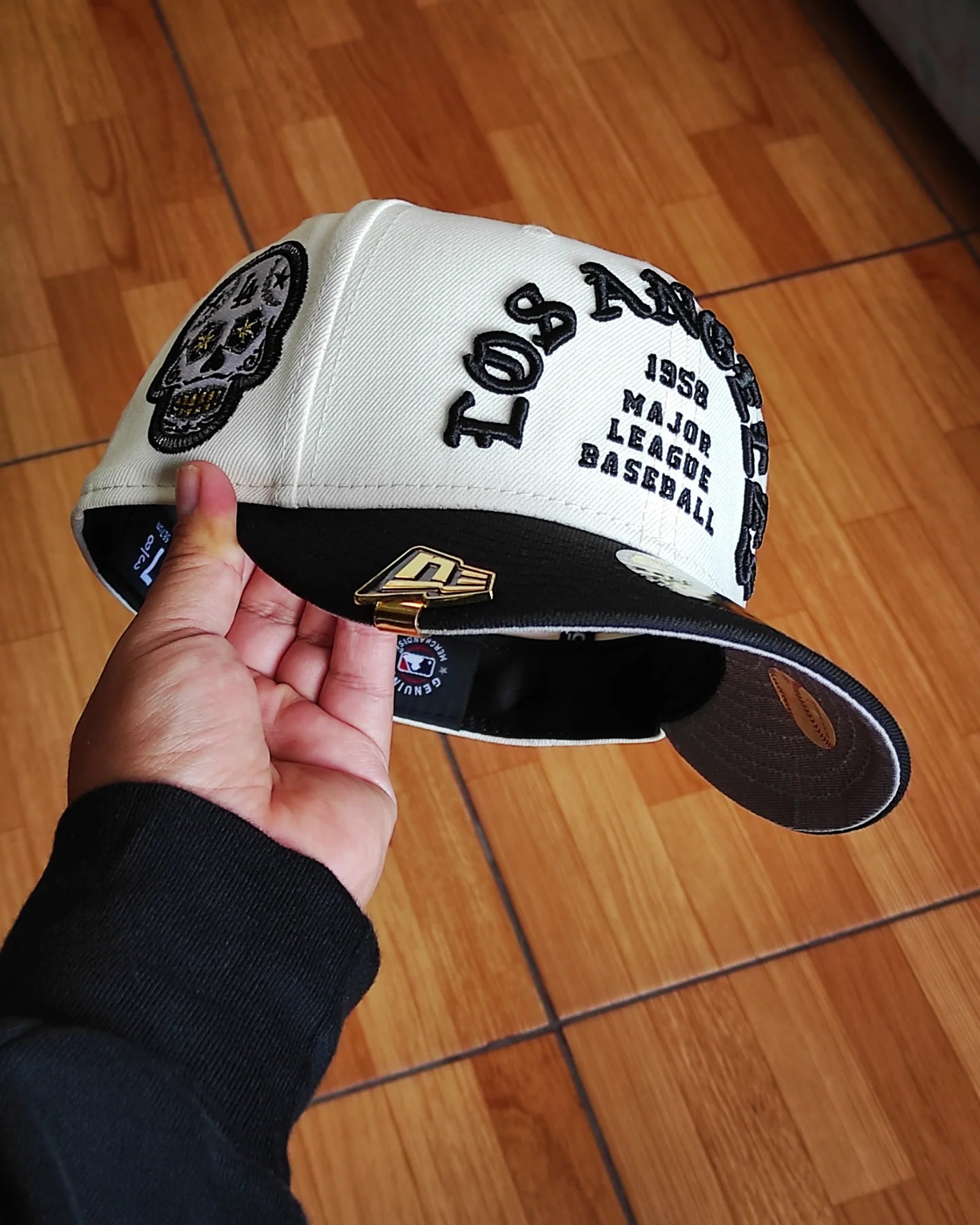 New Era Los Angeles Dodgers SKULL 💀 Chrome Black edition 59fifty fitted