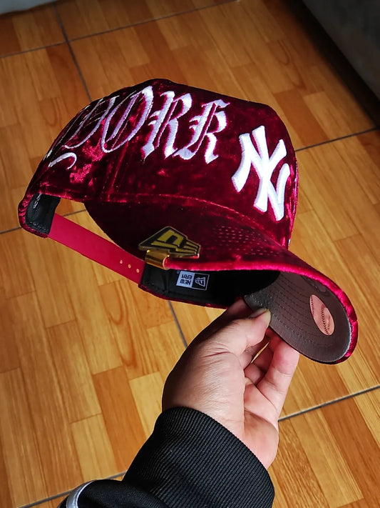 New Era New York Yankees' Velvet' 9FORTY A-Frame Snapback