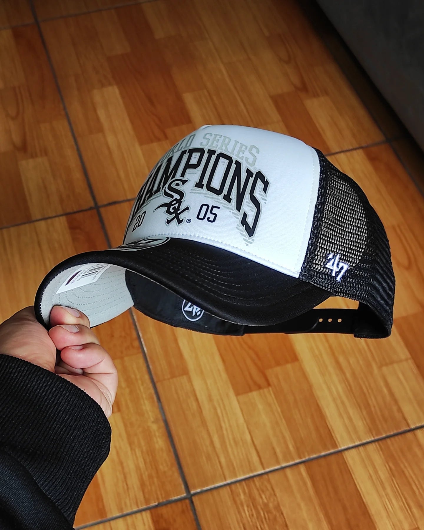 47Brand Chicago White Sox black white world series foam Trucker Snapback
