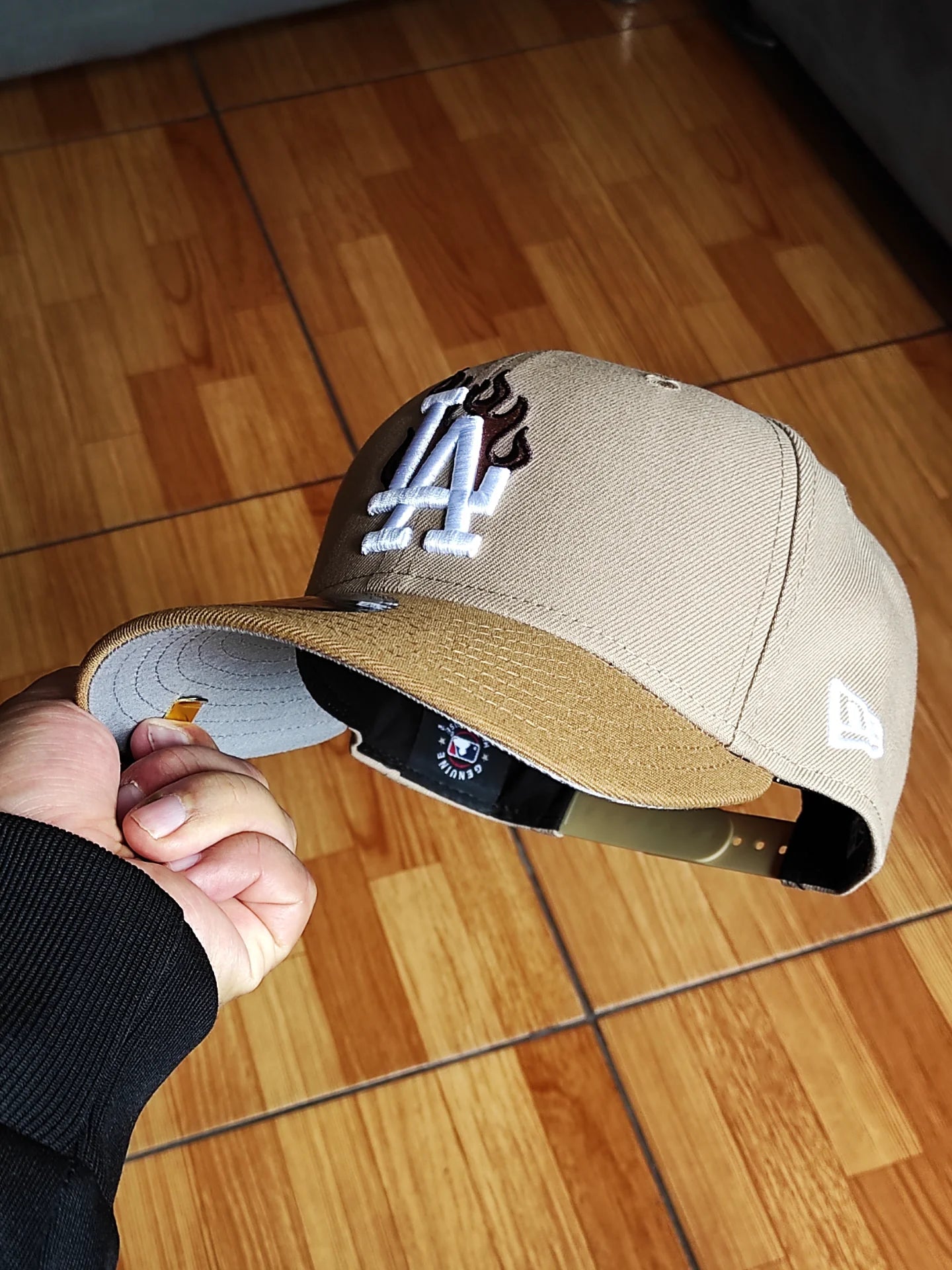 New Era Los Angeles Dodgers flame 🔥two Tone Brown light 9FIFTY snapback