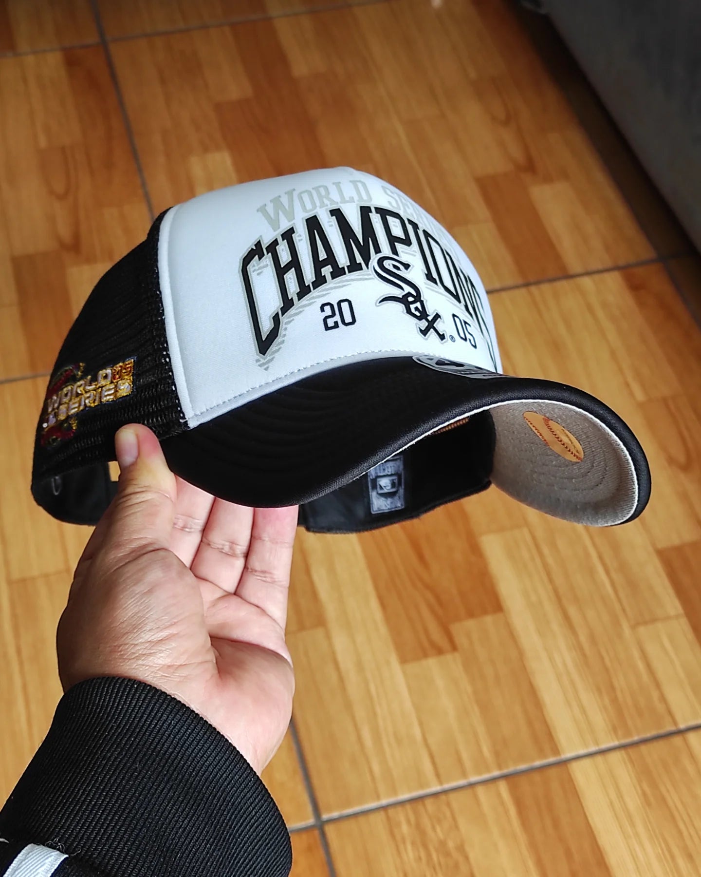 47Brand Chicago White Sox black white world series foam Trucker Snapback