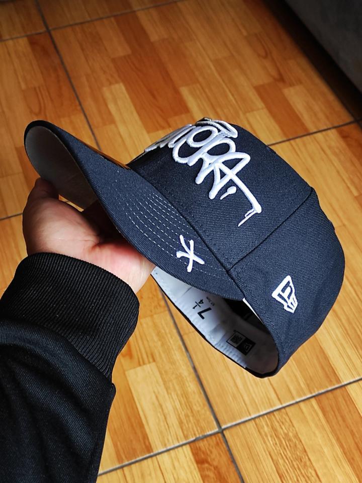 59FIFTY new era Grafiti navy incluye pin