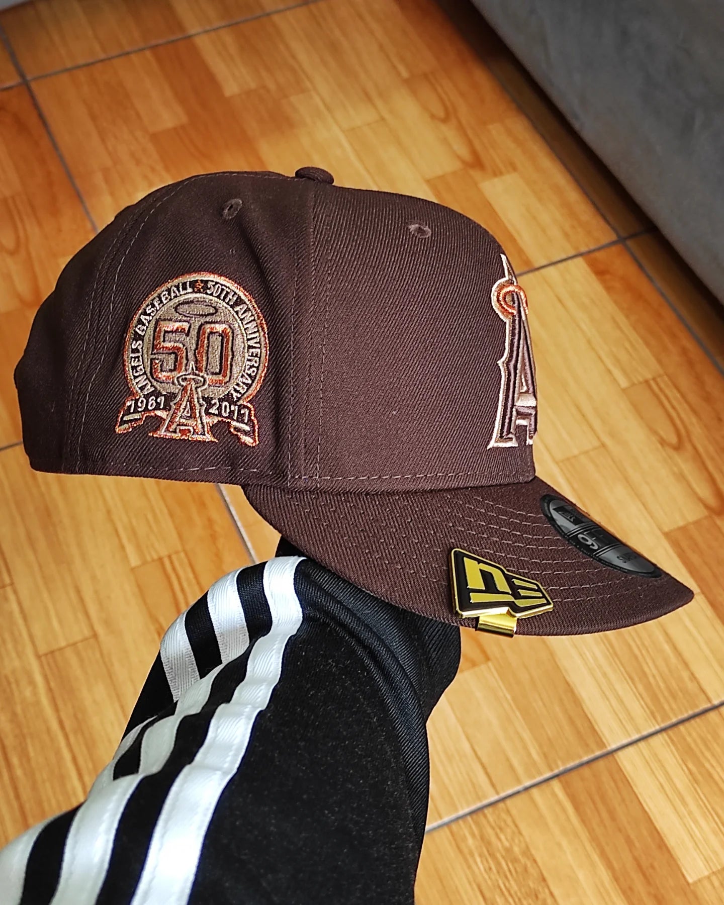 New Era Los Angeles Angels marrón oscuro Bottom 50th Anniversary Side Patch 9Fifty New Era Snapback