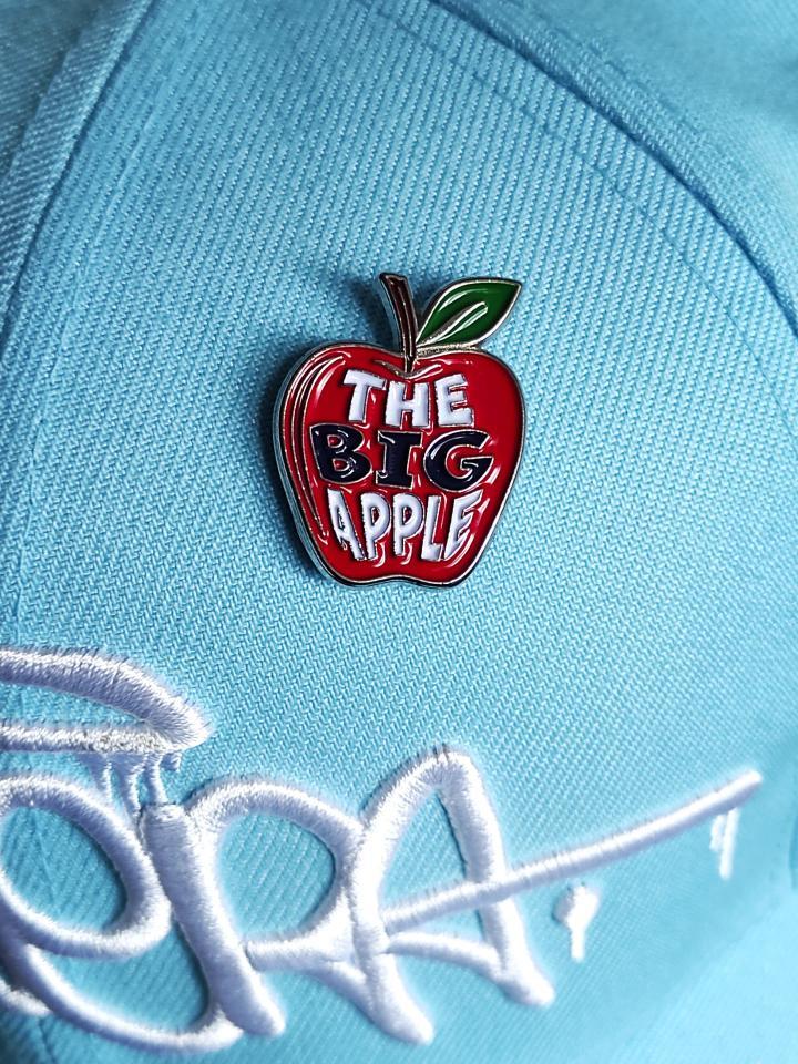 59FIFTY new era grafiti SKY BLUE incluye pin