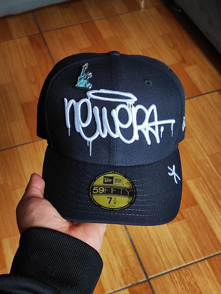 59FIFTY new era Grafiti navy incluye pin