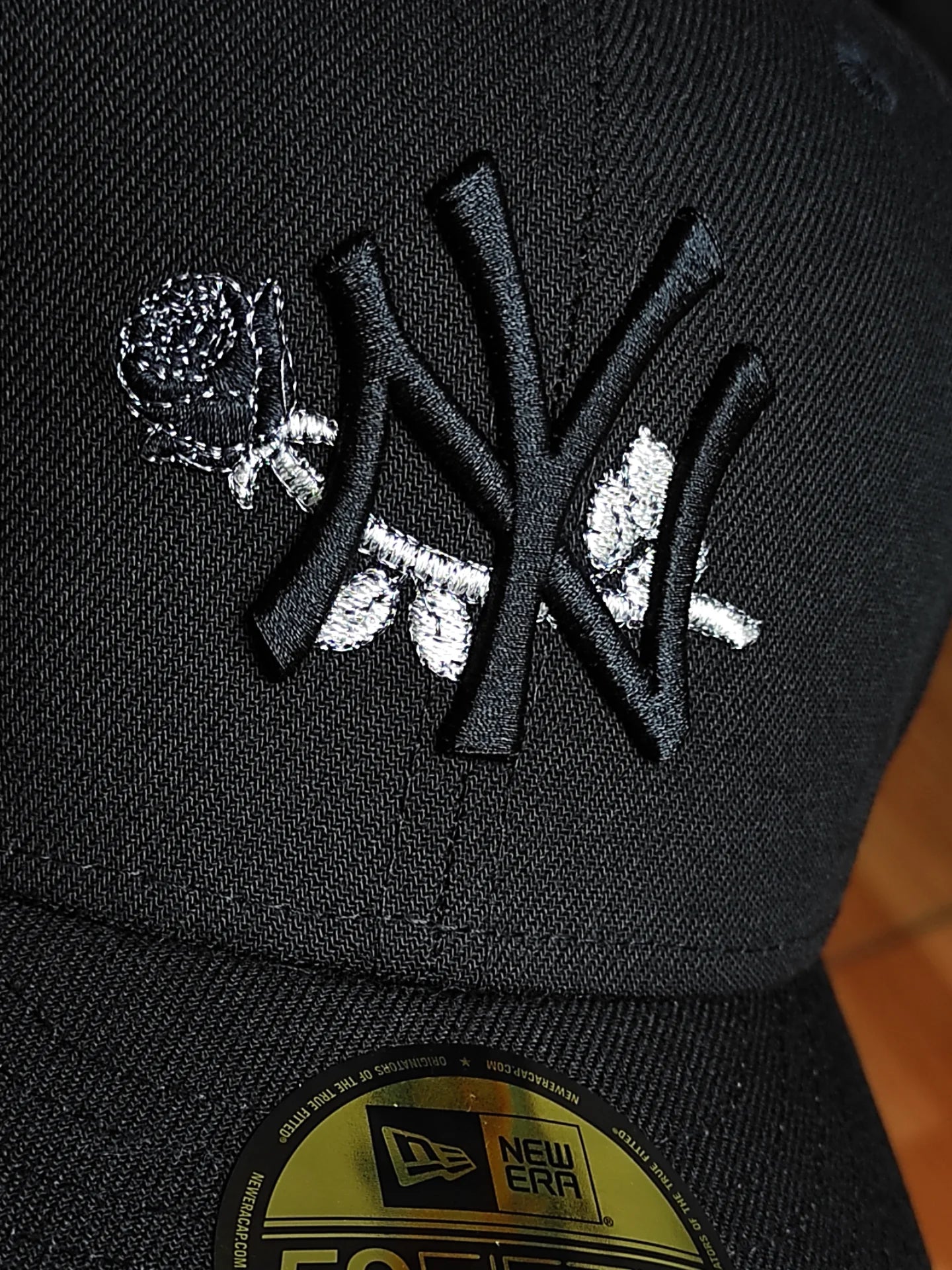New Era New York Yankees Black Rose Subway Series 2000 Prime Edition 59Fifty Fitted Hat