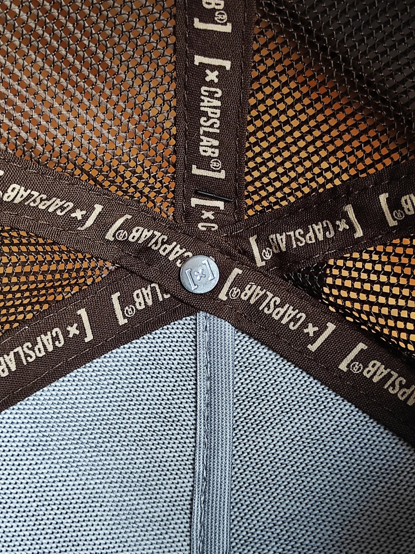 Gorra CAPSLAB Tazmania Trucker