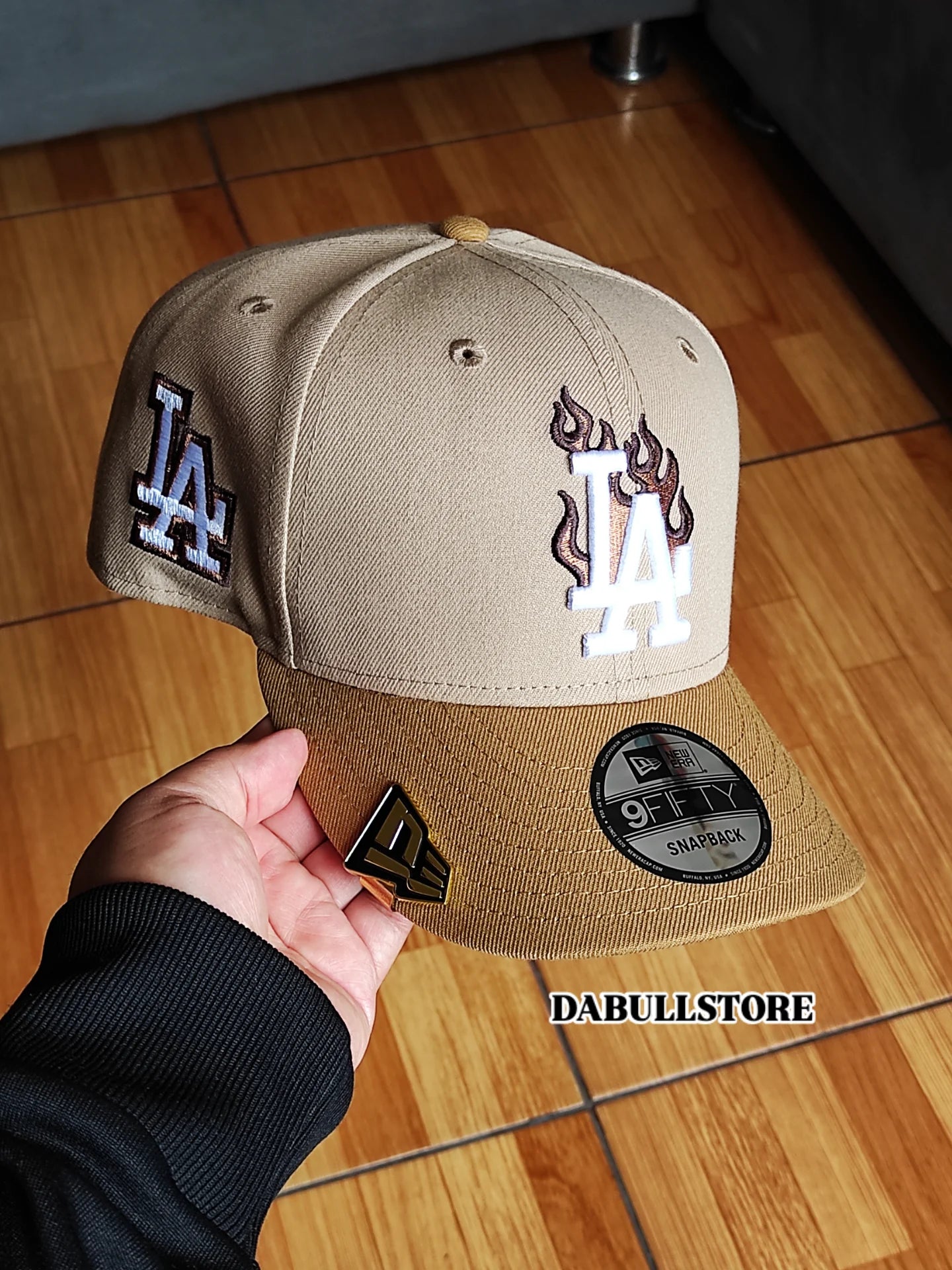 New Era Los Angeles Dodgers flame 🔥two Tone Brown light 9FIFTY snapback