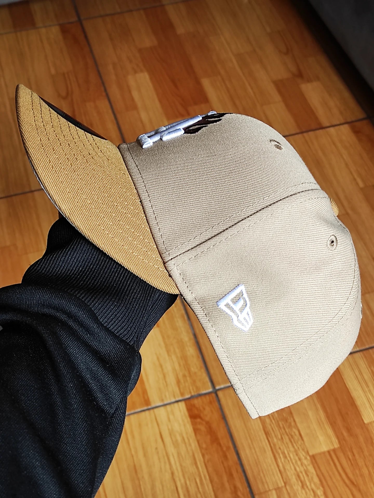 New Era Los Angeles Dodgers flame 🔥two Tone Brown light 9FIFTY snapback