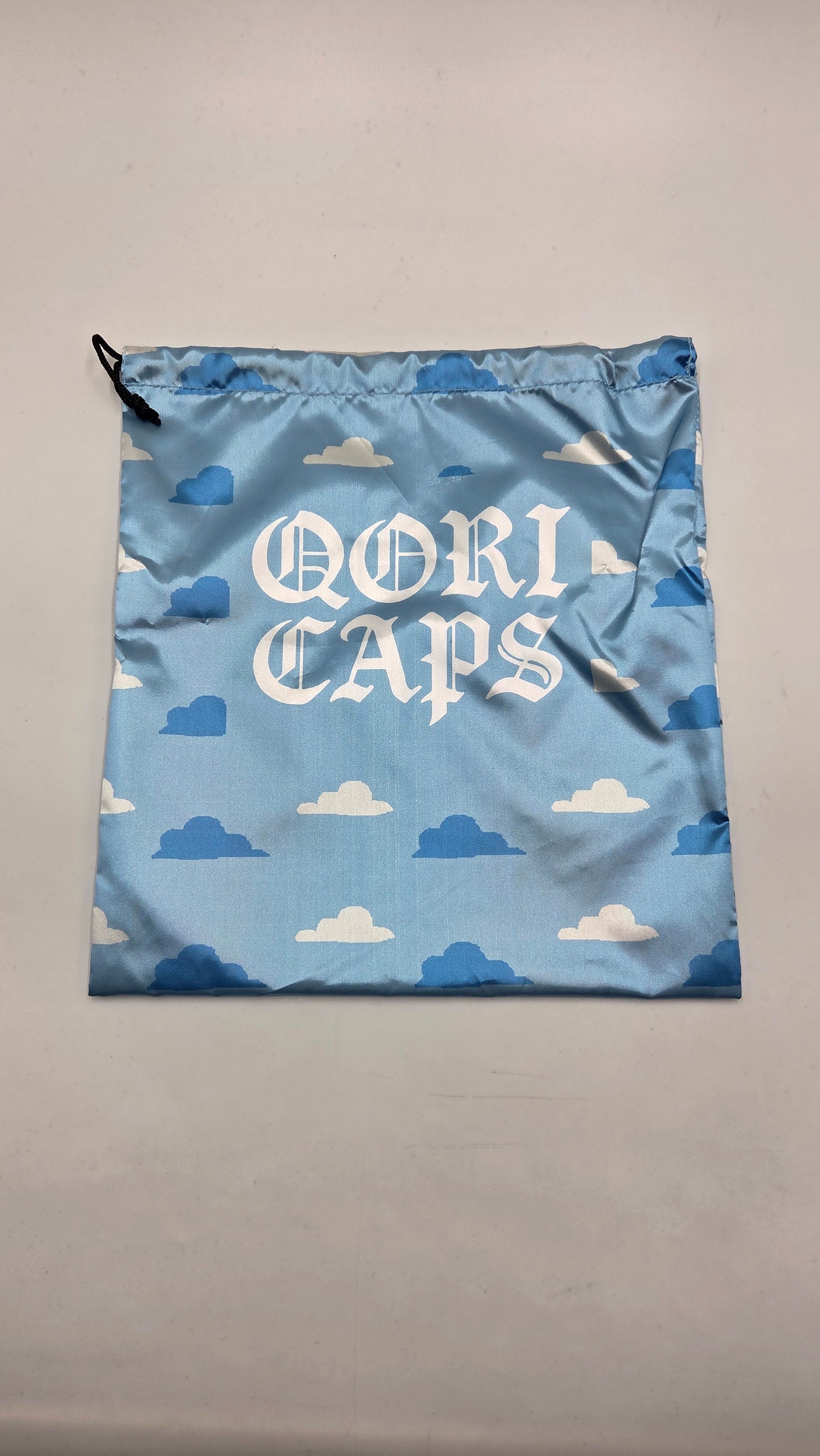 Gorra Qori Caps coleccion Cloud☁️ & Yankees🔥 a-frame Snapback