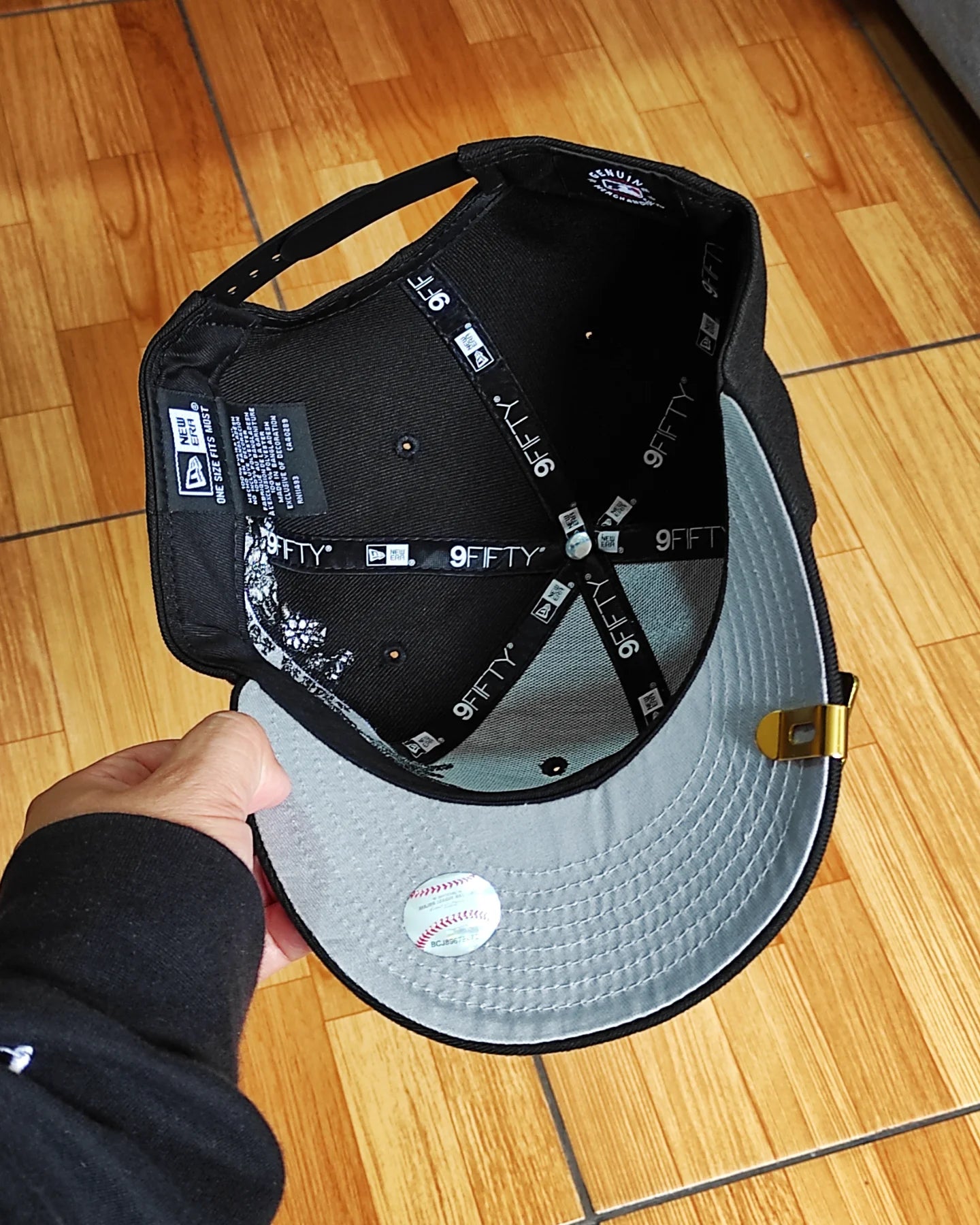 New York Mets Gray Bottom City Art Side Patch New Era 9Fifty Snapback - Black