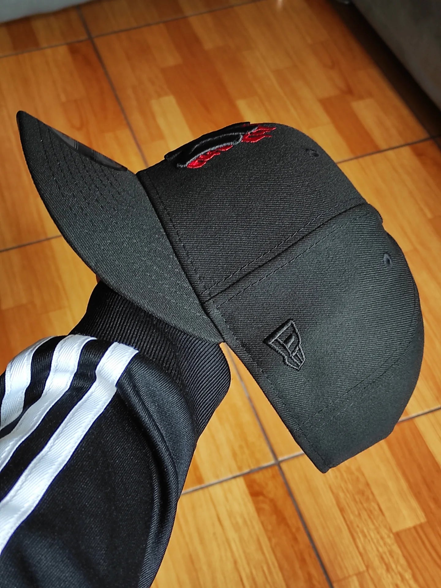 New Era New York Yankees flame 🔥 black edition 9FIFTY snapback cap