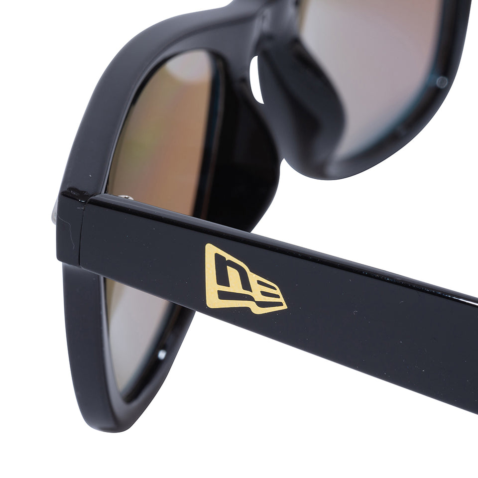 Gafas de sol Wellington, lentes cuadradas, montura negra brillante, lentes de espejo azul New era