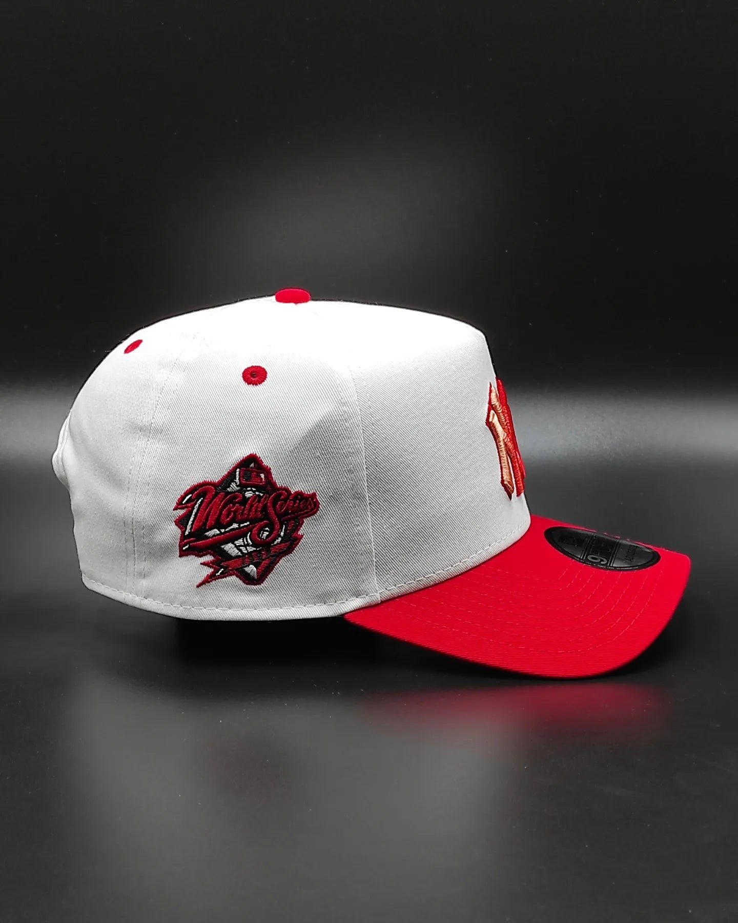 New Era New York Yankees " satin " 9 forty a frame white / scarlet