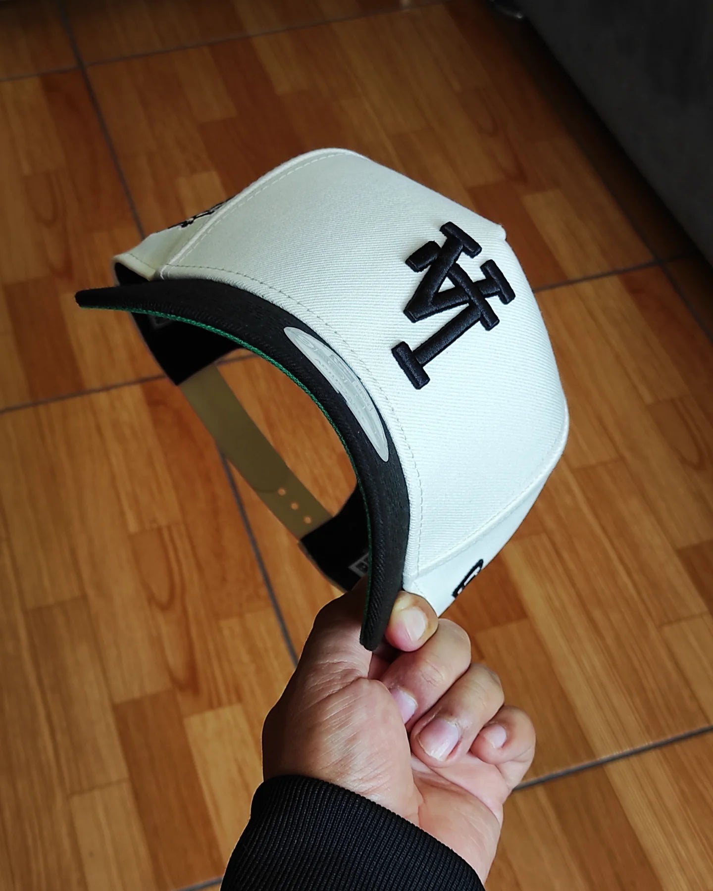 New Era Los Angeles Dodgers UPSIDE logo Chrome black 9FORTY A-FRAME