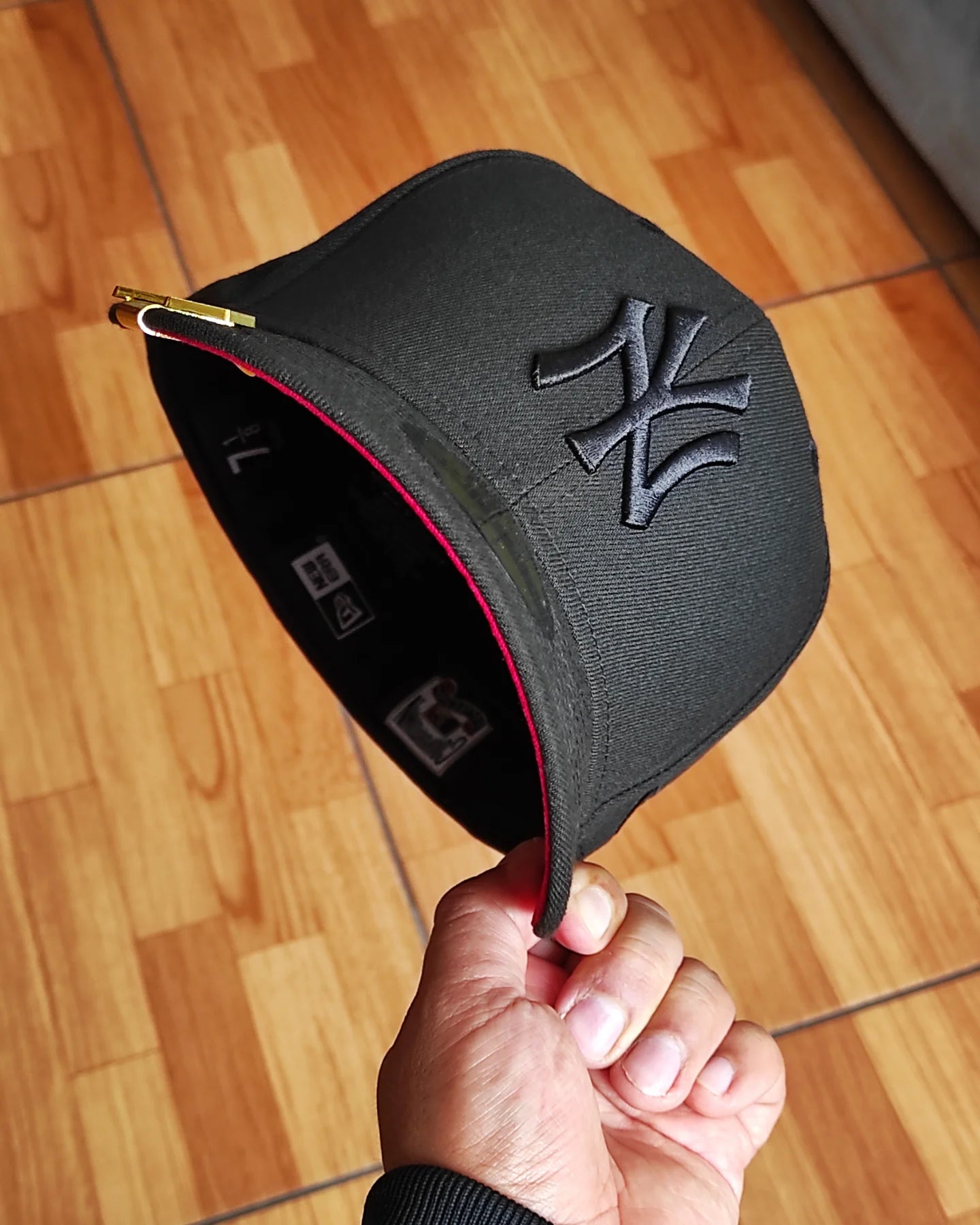 New Era New York Yankees World Series 1999 Black Out Red Edition 59Fifty Fitted Hat