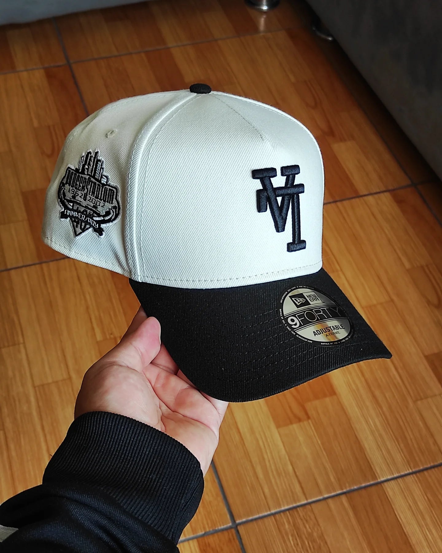 New Era Los Angeles Dodgers UPSIDE logo Chrome black 9FORTY A-FRAME