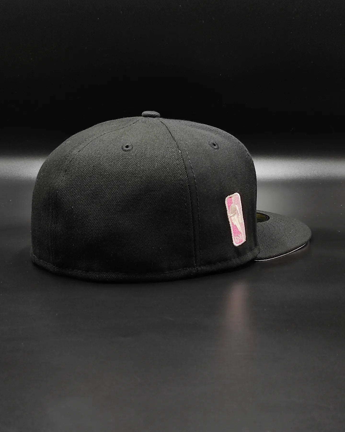 New Era 59fifty cookies and cream Chicago bulls nba patch hat - black/pink