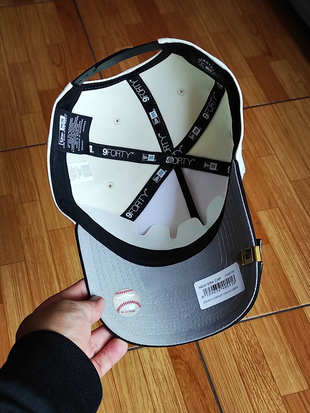 New Era Los Angeles Dodgers Tokyo Series 2025 Chrome Two Tone Edition 9Forty A Frame Snapback Hat