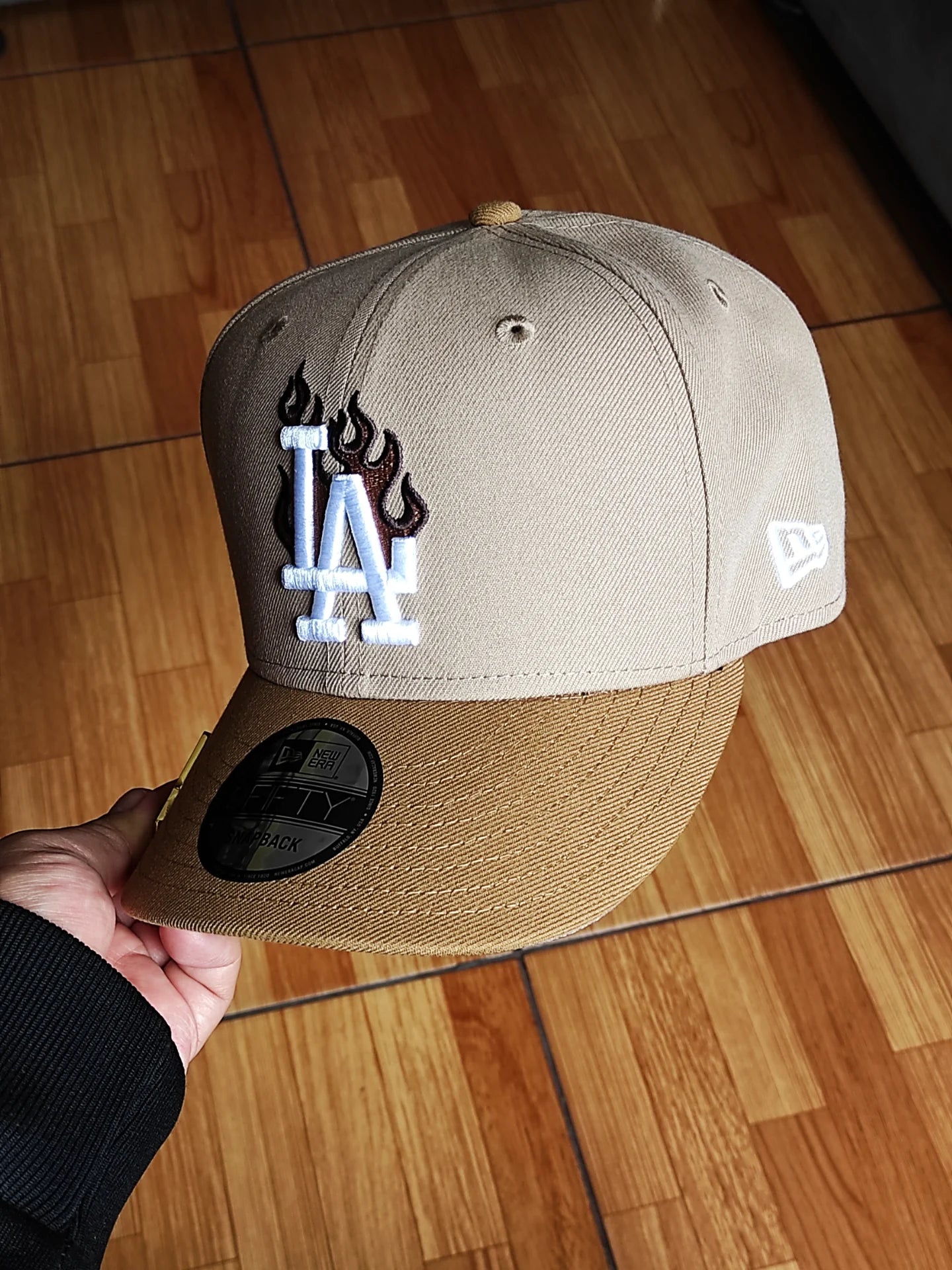 New Era Los Angeles Dodgers flame 🔥two Tone Brown light 9FIFTY snapback