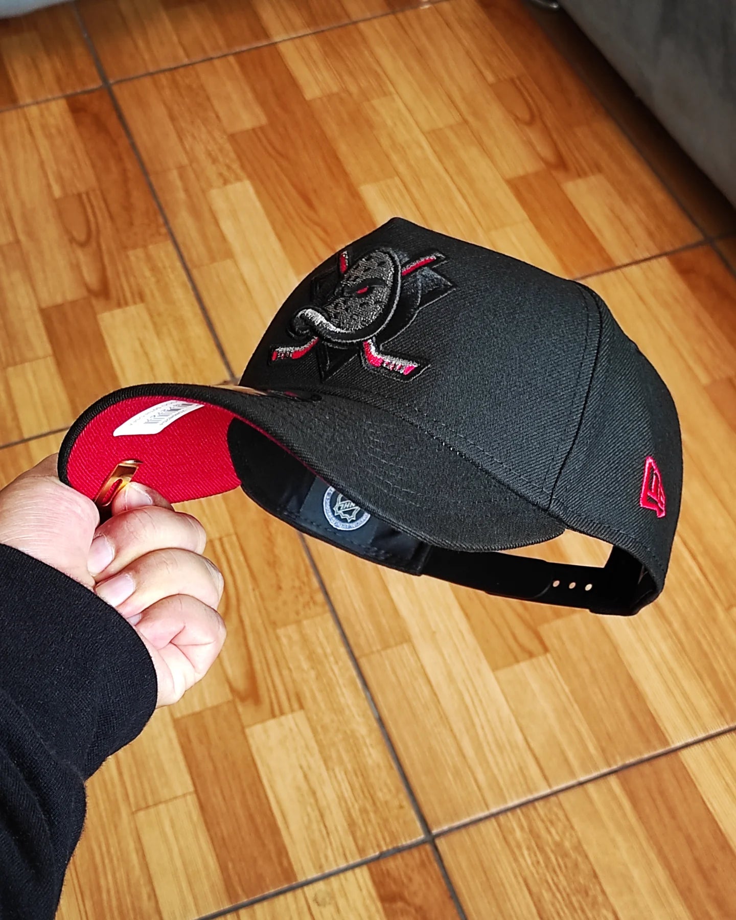 New Era Anaheim Ducks 10th Anniversary Metallic Blackout Red Edition 9Forty A Frame Snapback
