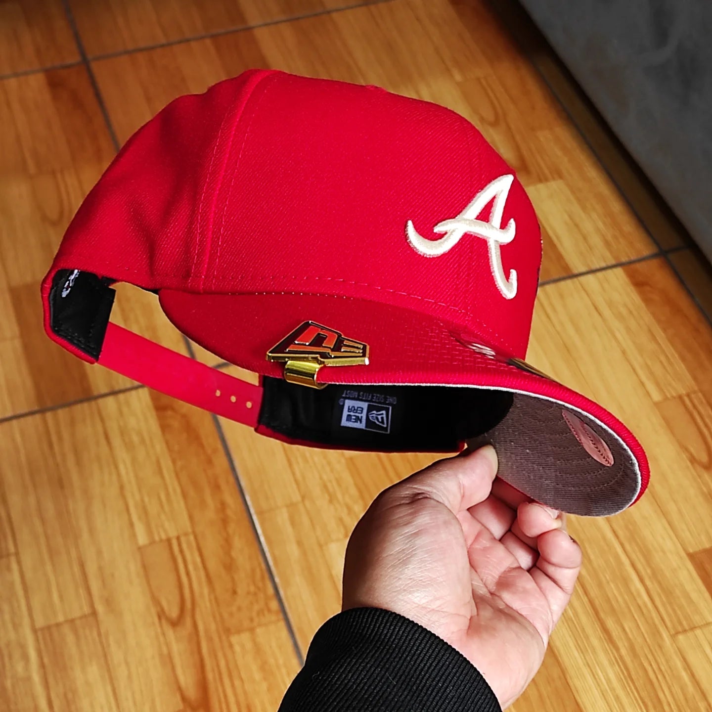 Atlanta Braves Gray Bottom City Art Side Patch New Era 9Fifty Snapback - Red