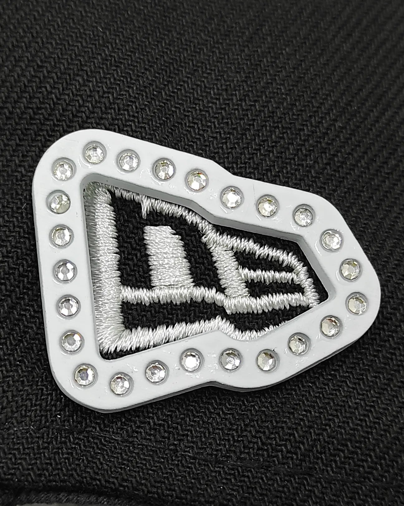 New Era Flag pin circón