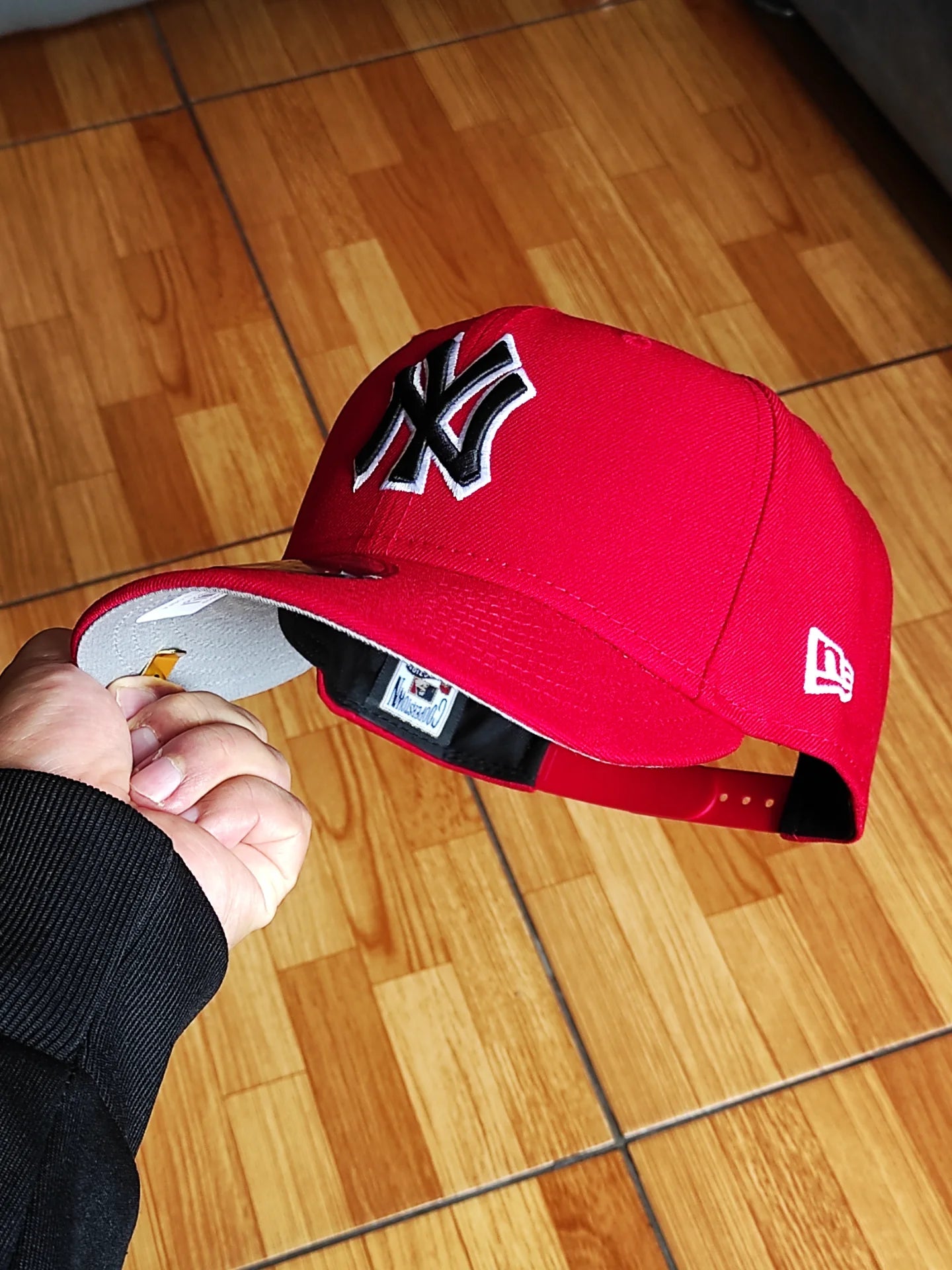 New Era New York Yankees 1999 World Series Scarlet Edition 9Fifty Snapback Hat