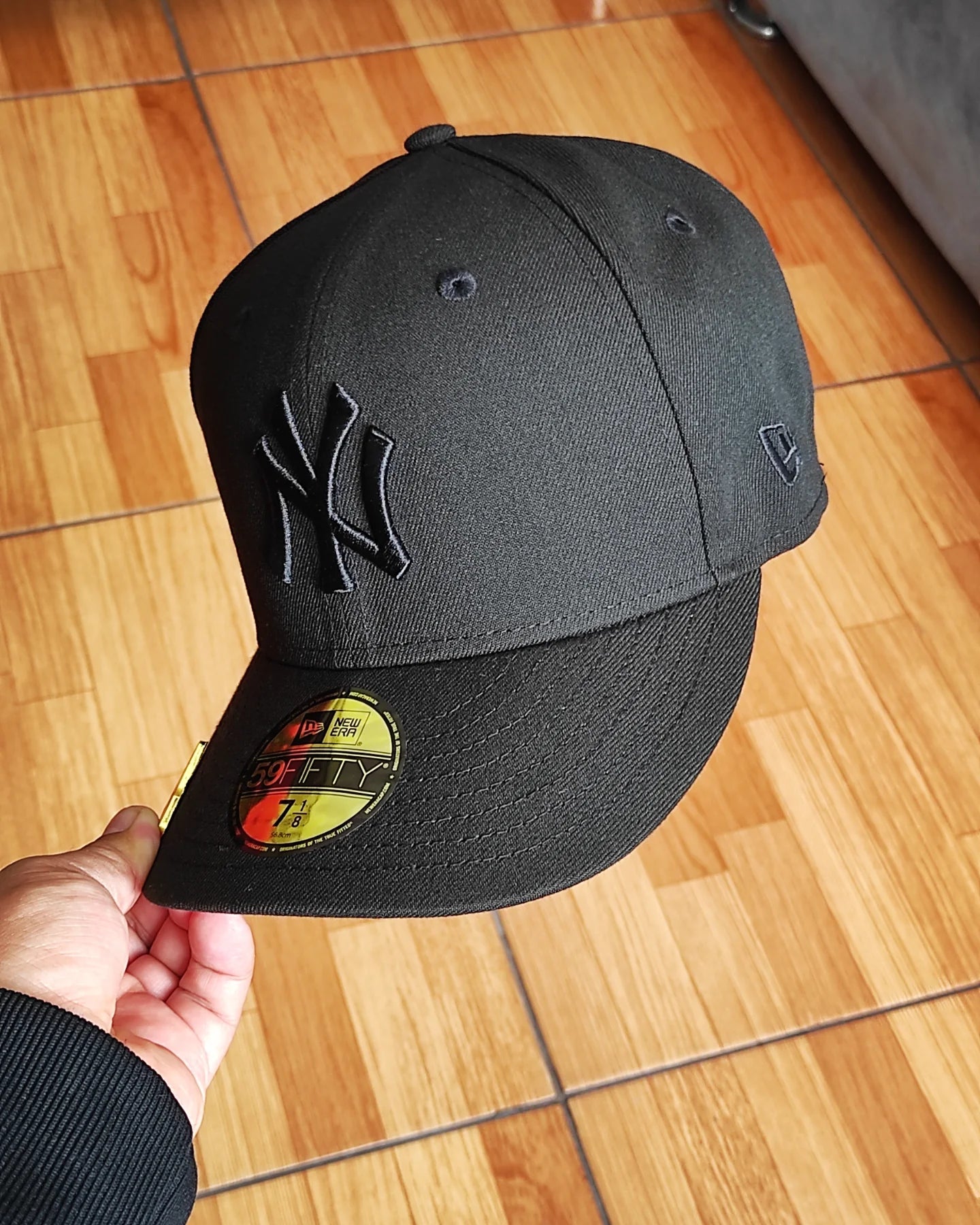 New Era New York Yankees World Series 1999 Black Out Red Edition 59Fifty Fitted Hat