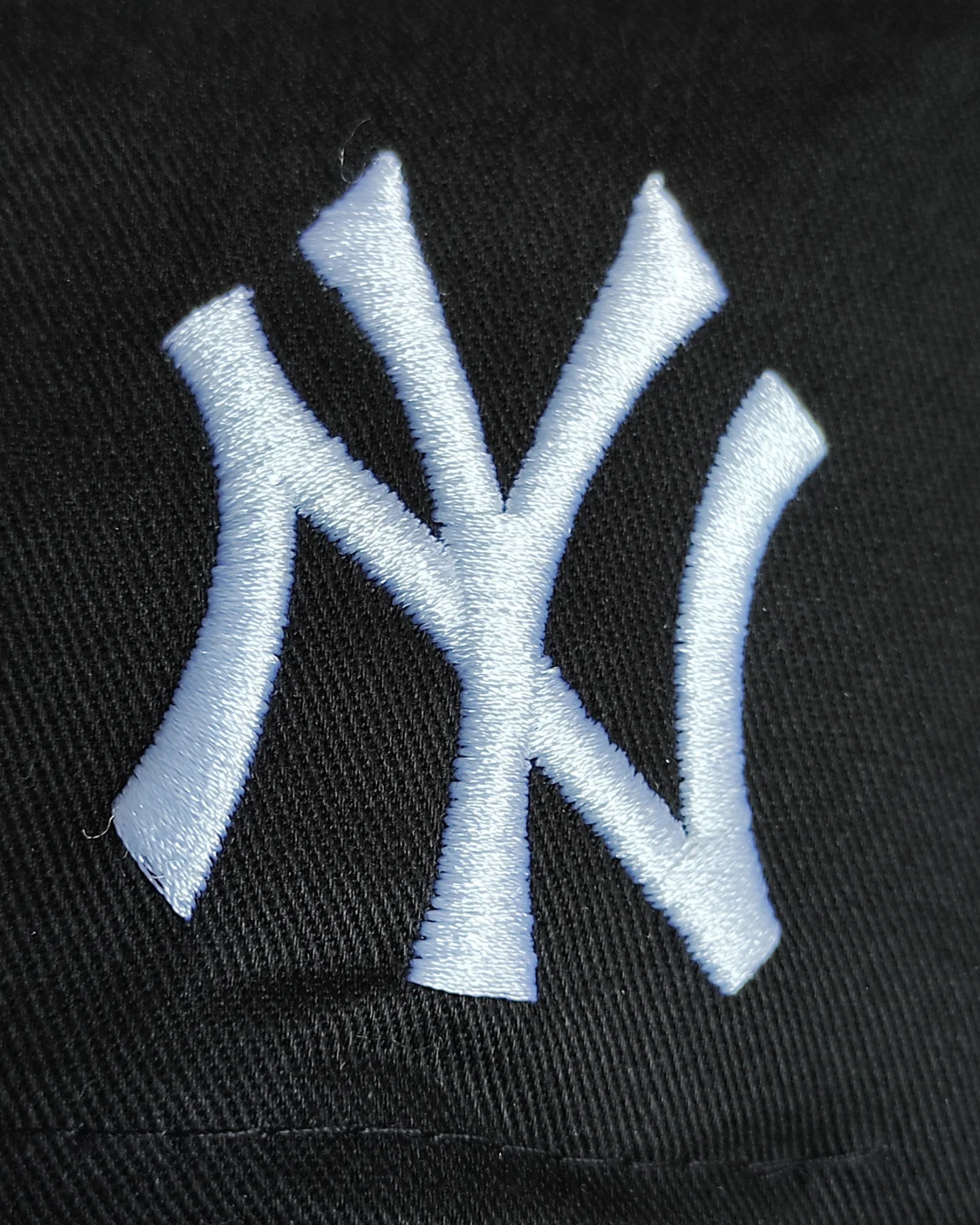 New York Yankees ' Gothic ' 9FORTY A-Frame Snapback