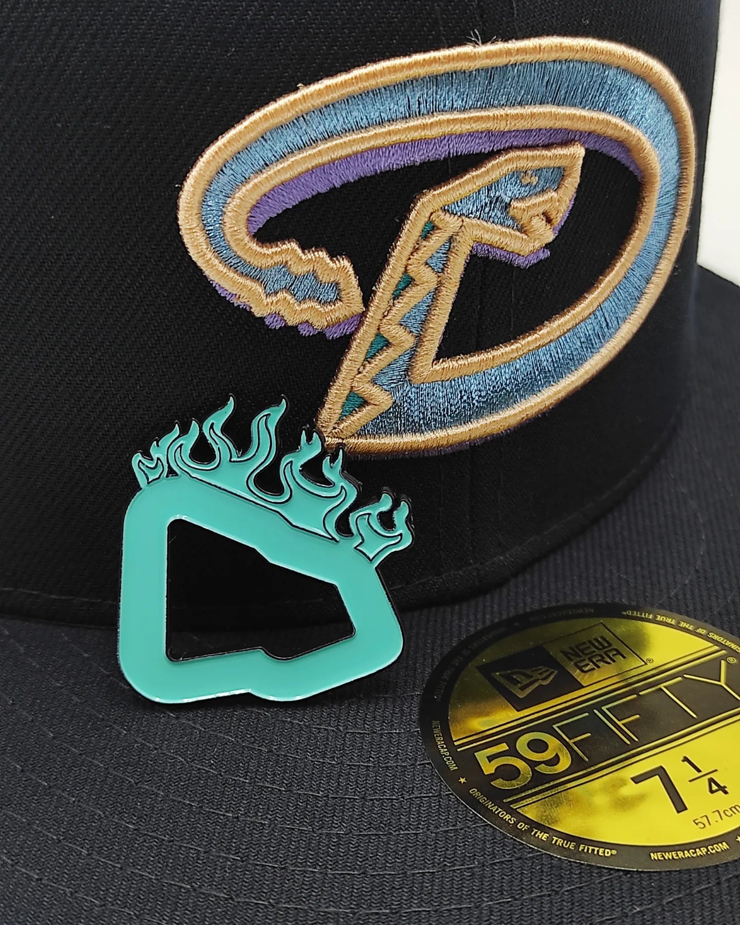 New Era Flag pin Fire