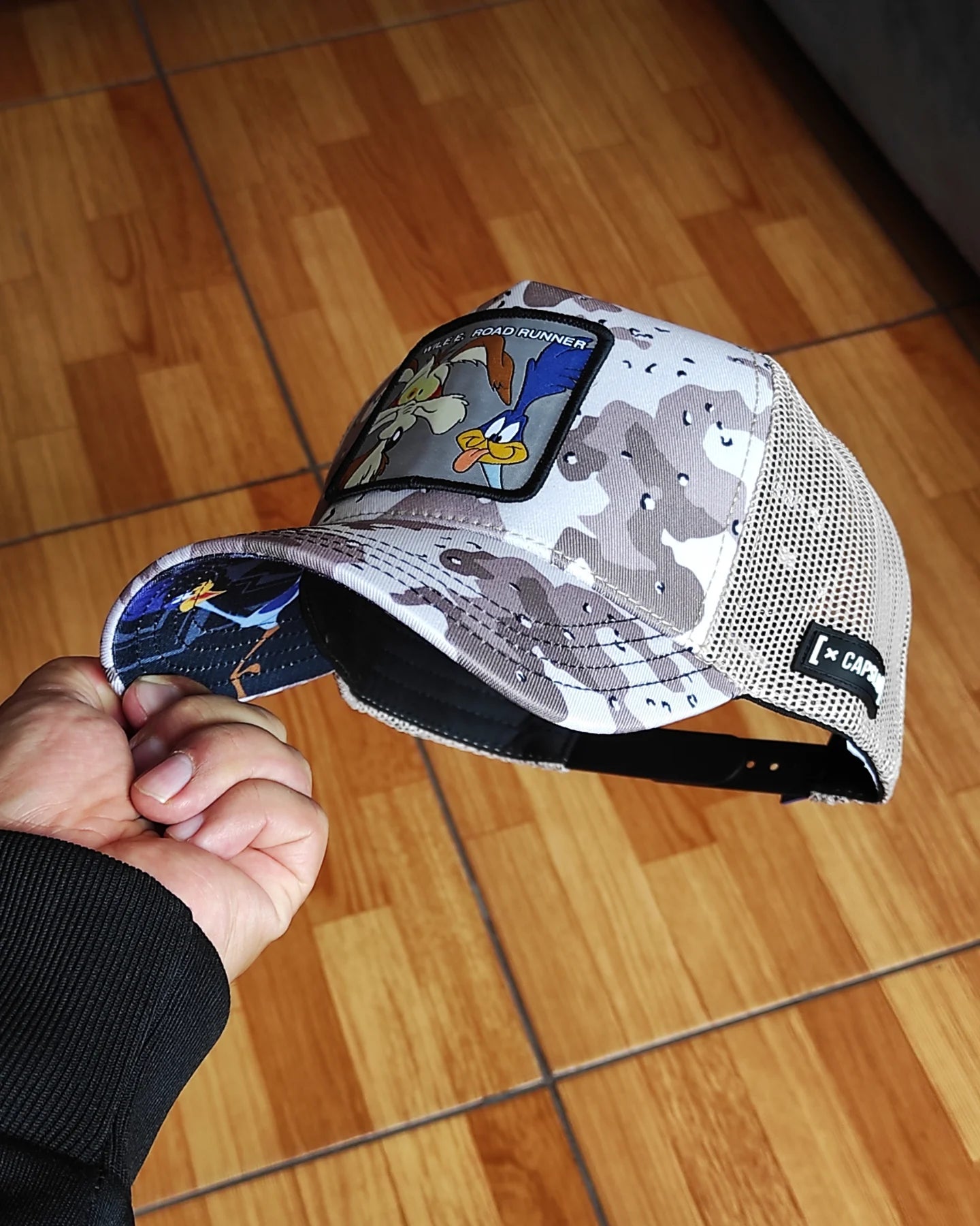 CAPSLAB LOONEY TUNES TRUCKER SNAPBACK HAT