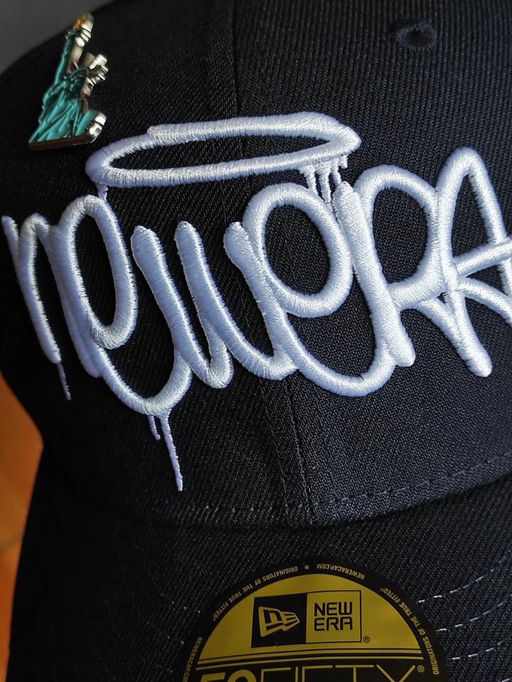 59FIFTY new era Grafiti navy incluye pin