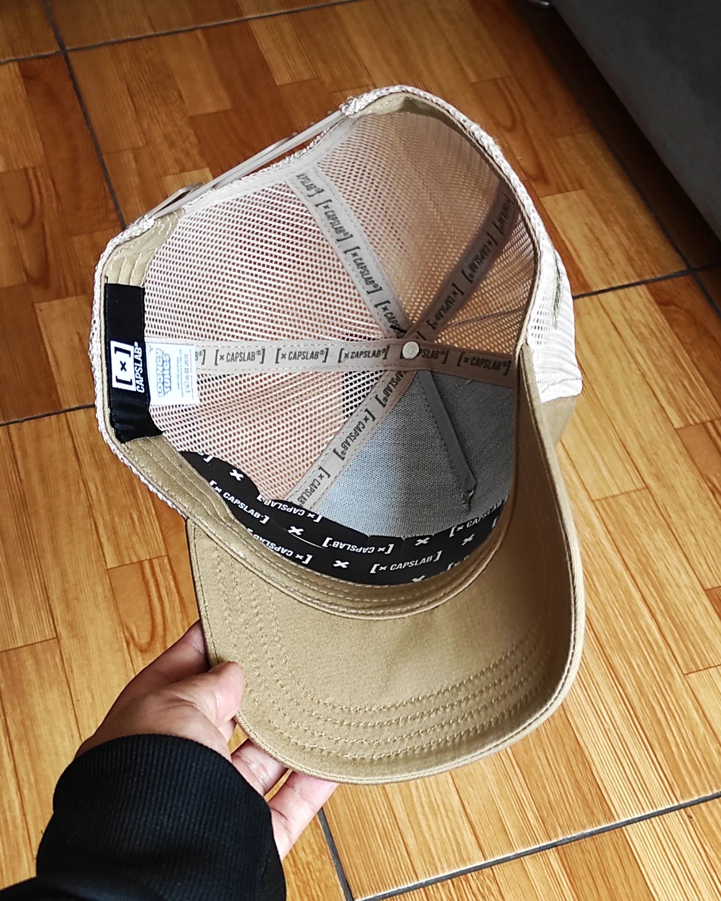 capslab Looney Tunes trucker snapback