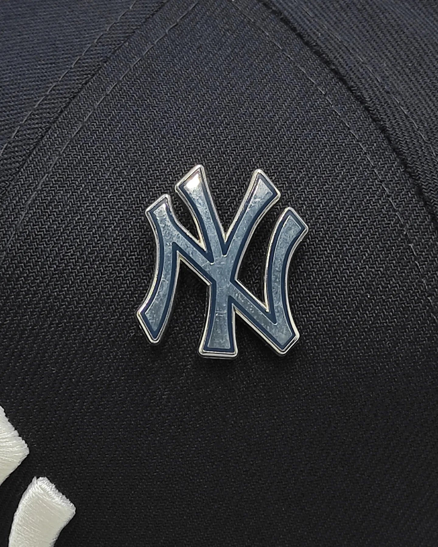 New Era New York Yankees MLB pin badge 59fifty fitted