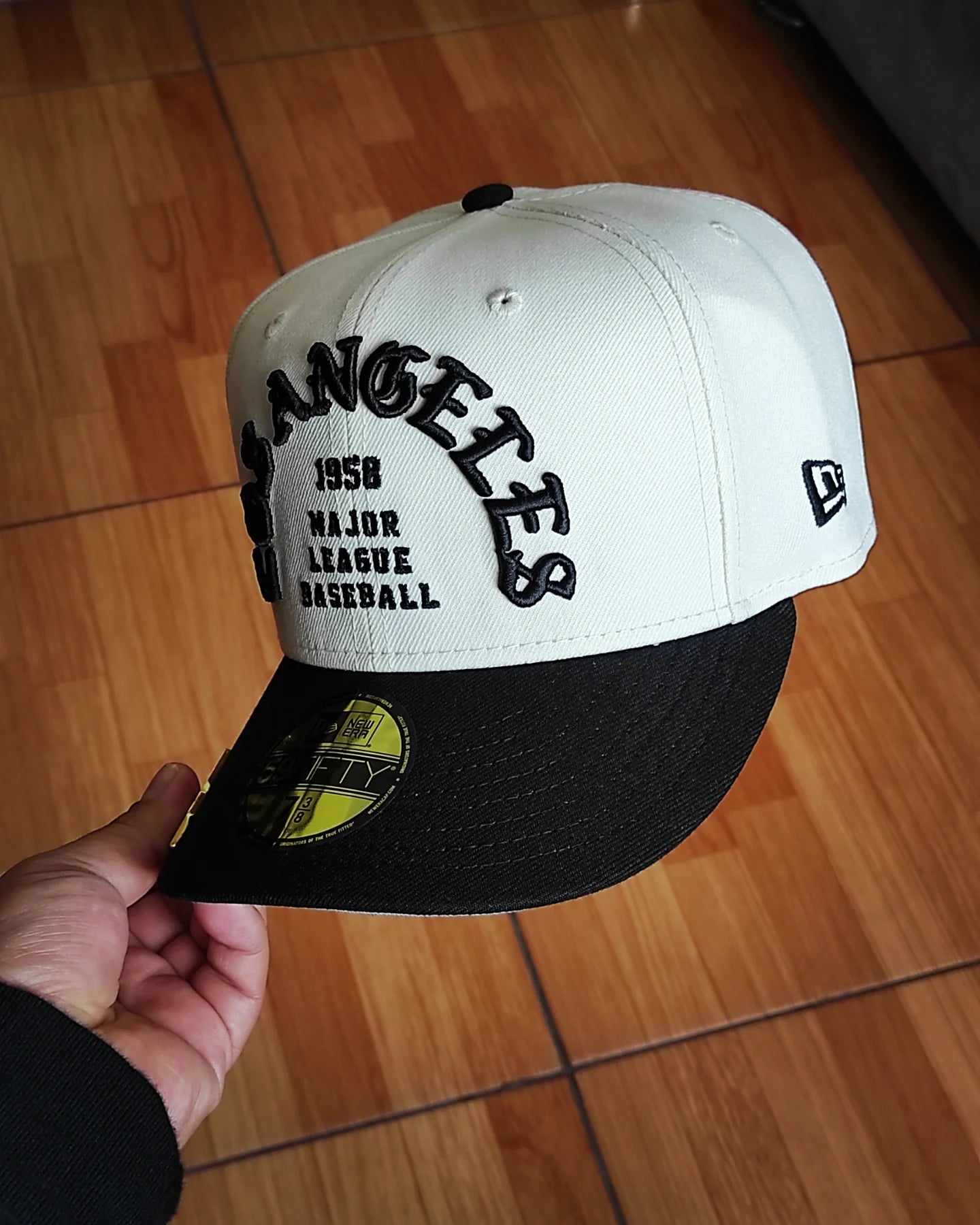 New Era Los Angeles Dodgers SKULL 💀 Chrome Black edition 59fifty fitted