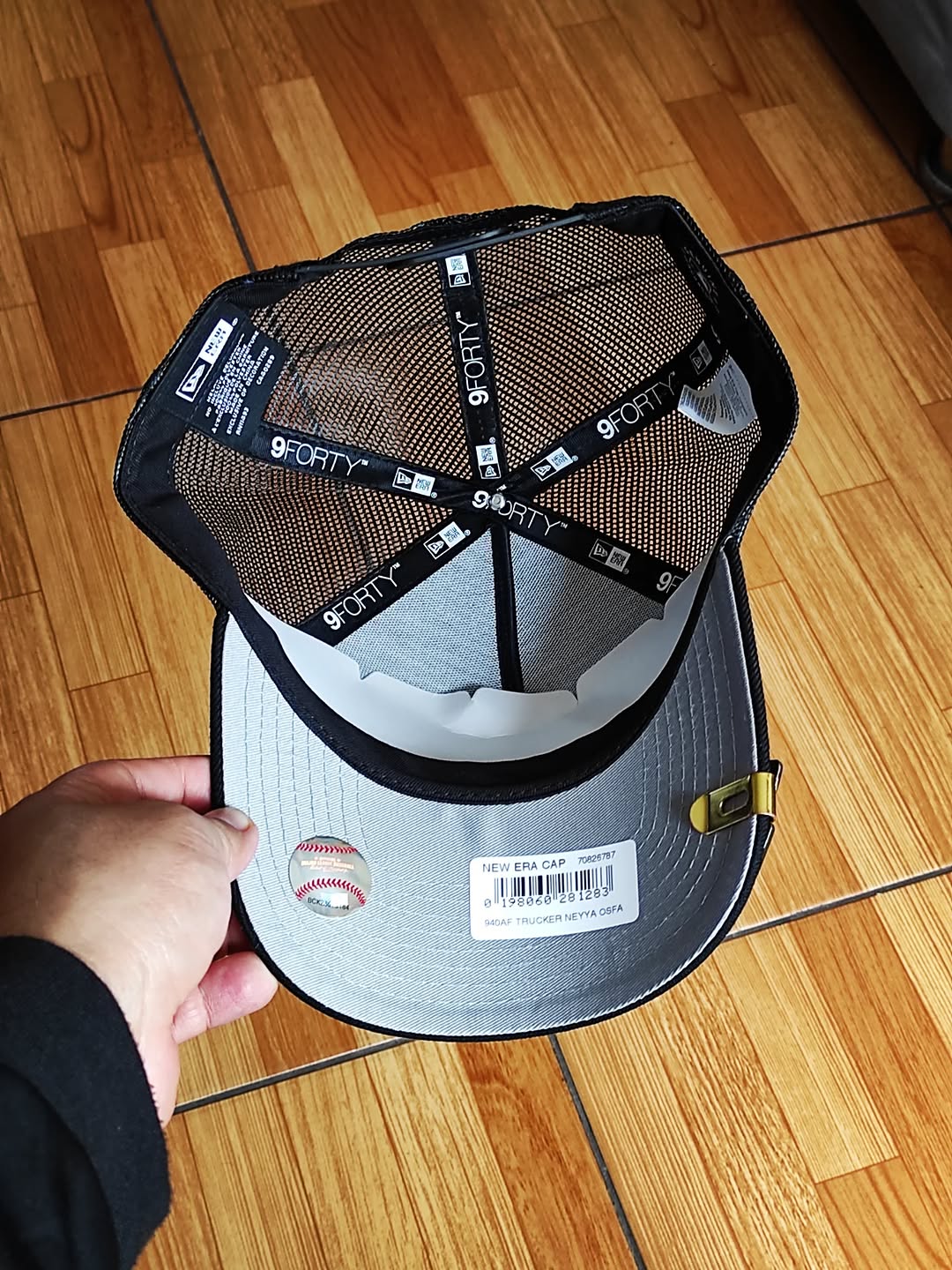 New era new York Yankees empire trucker a frame