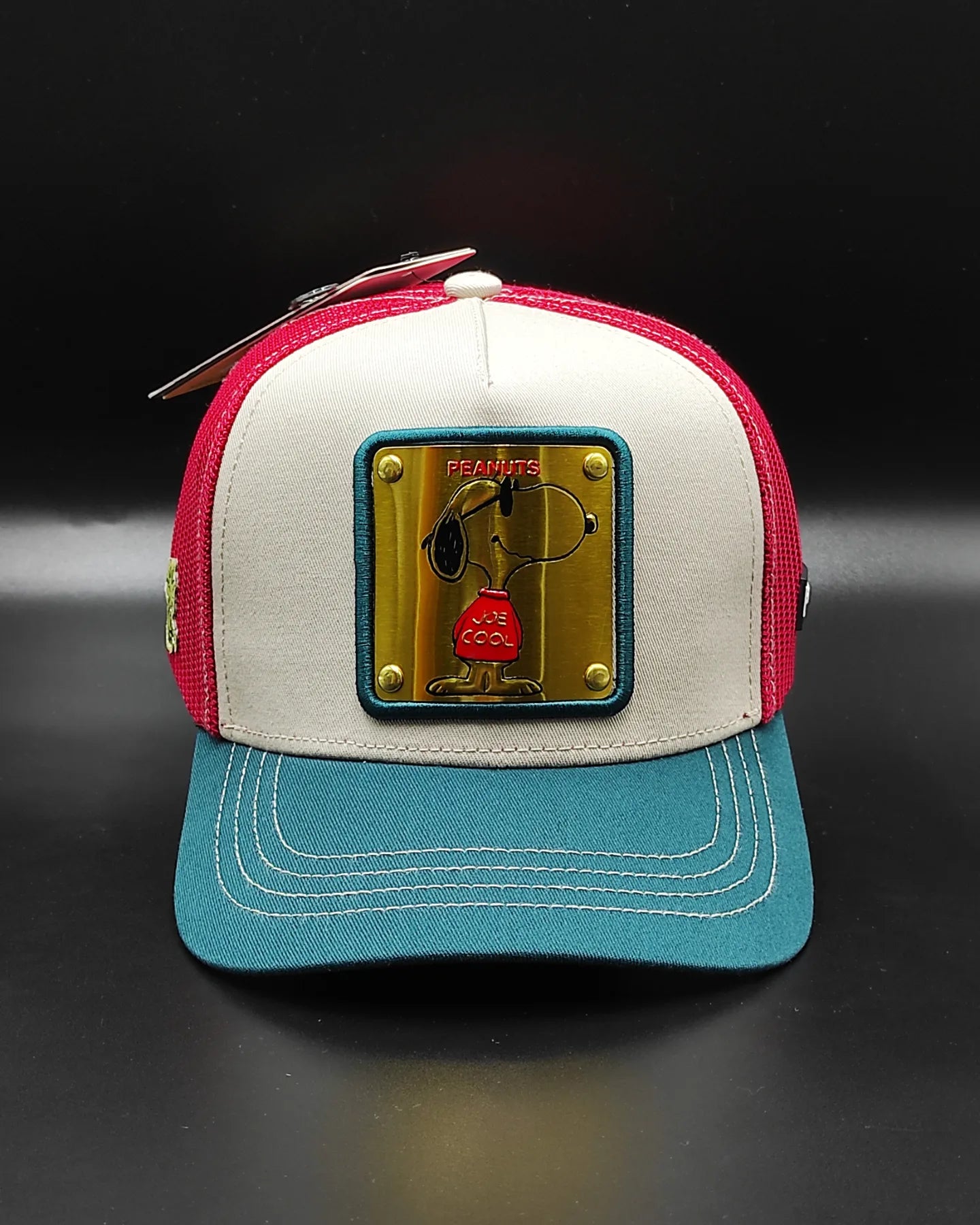 CAPSLAB peanuts Snoopy white red green trucker snapback hat