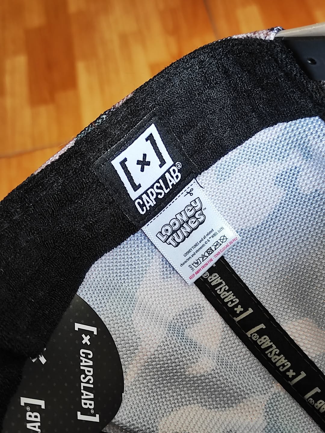 Trucker multicolor Diablo de Tasmania Looney Tunes de Capslab