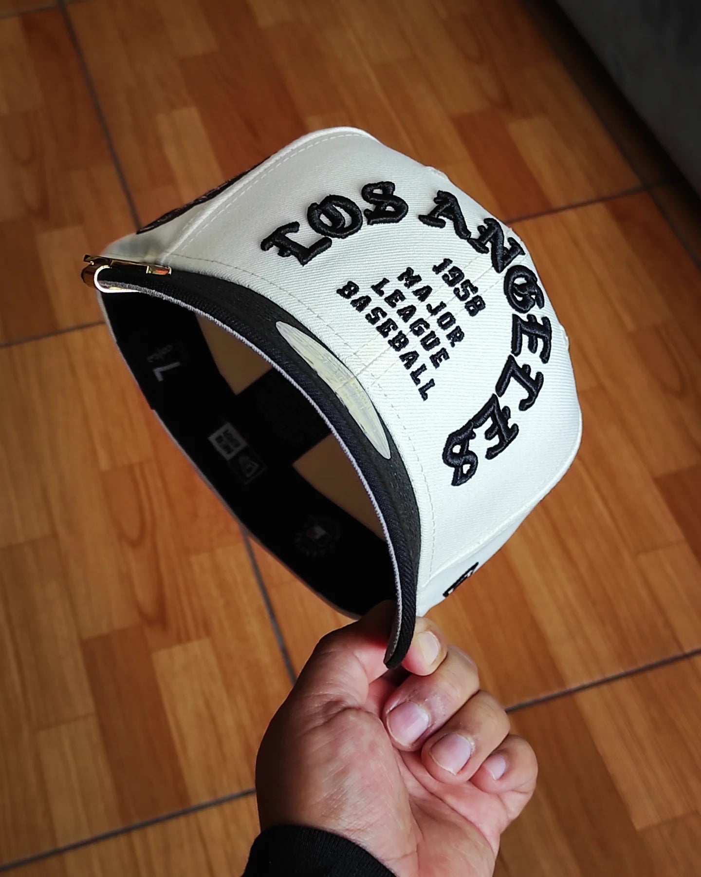 New Era Los Angeles Dodgers SKULL 💀 Chrome Black edition 59fifty fitted